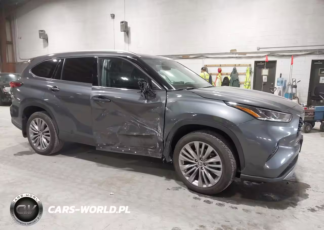 2023 Toyota Highlander Platinum