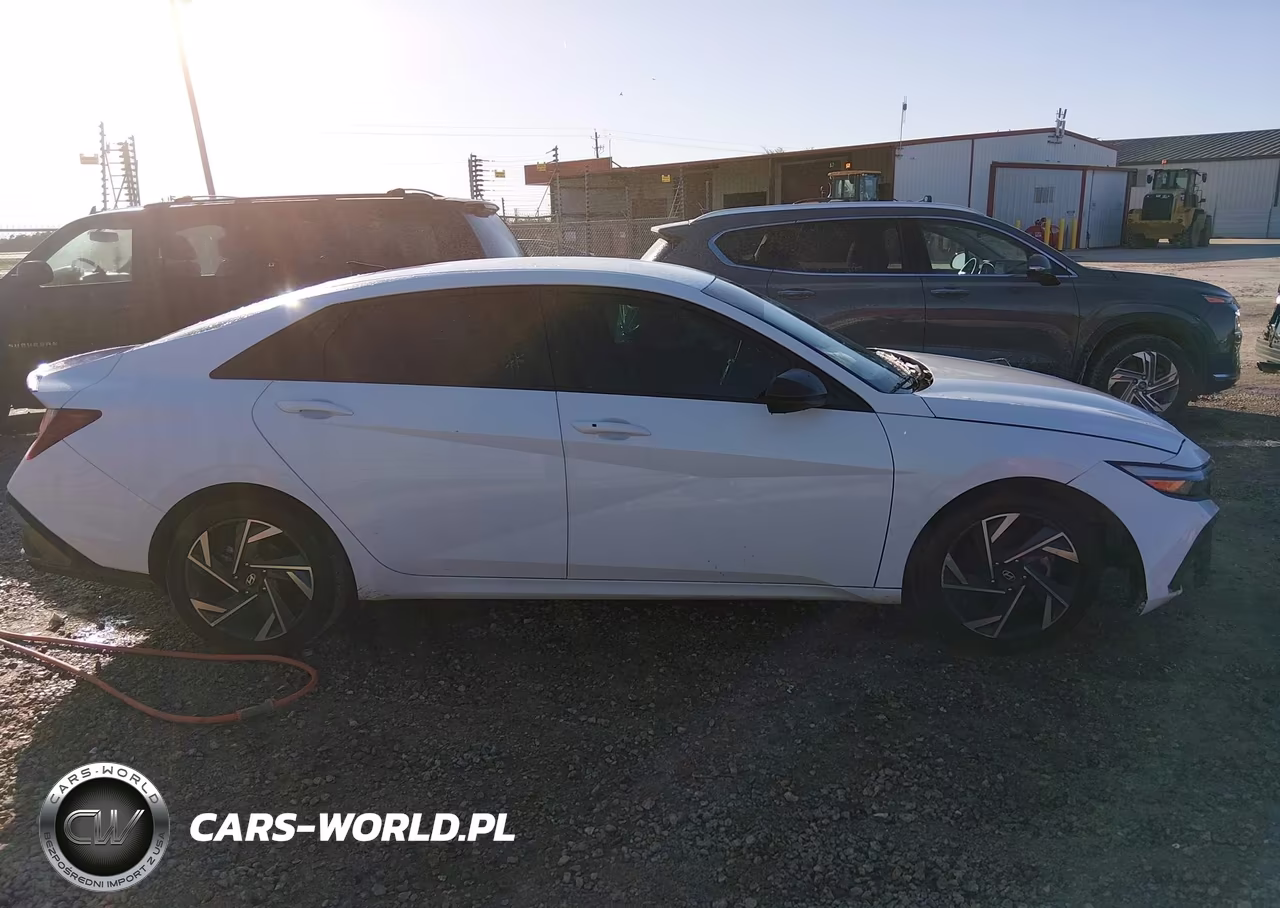 2025 Hyundai Elantra Sel Sport VIN:KMHLM4DG8SU031245 - 13
