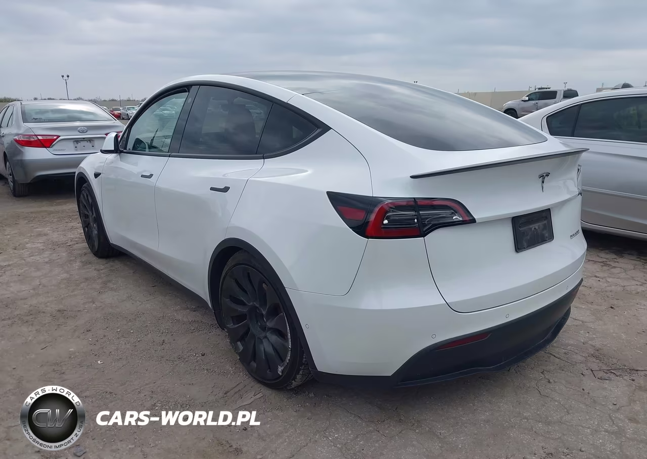 2022 Tesla Model Y Performance Dual Motor All-Wheel Drive VIN:7SAYGDEF4NF538070 - 3
