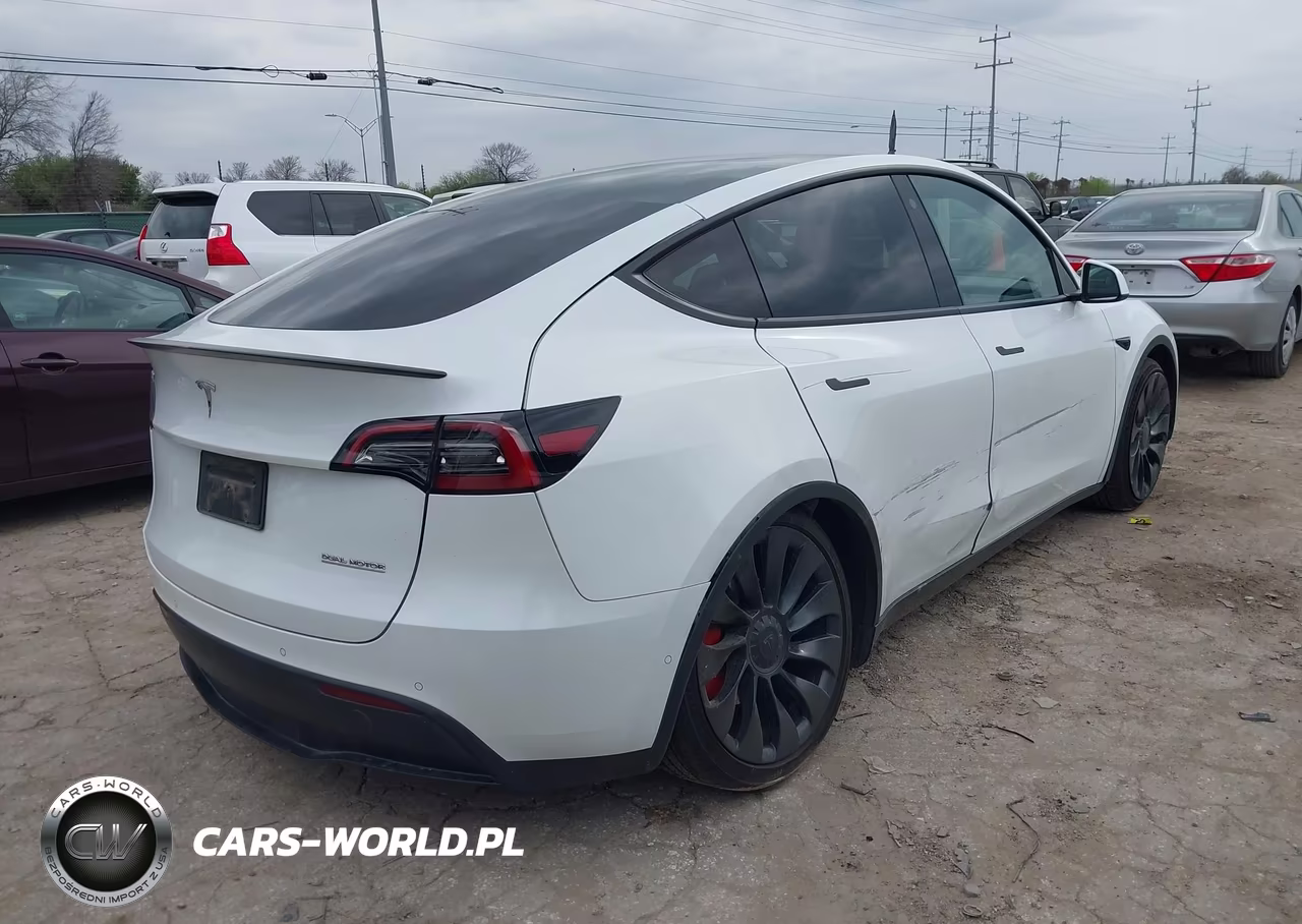 2022 Tesla Model Y Performance Dual Motor All-Wheel Drive VIN:7SAYGDEF4NF538070 - 4