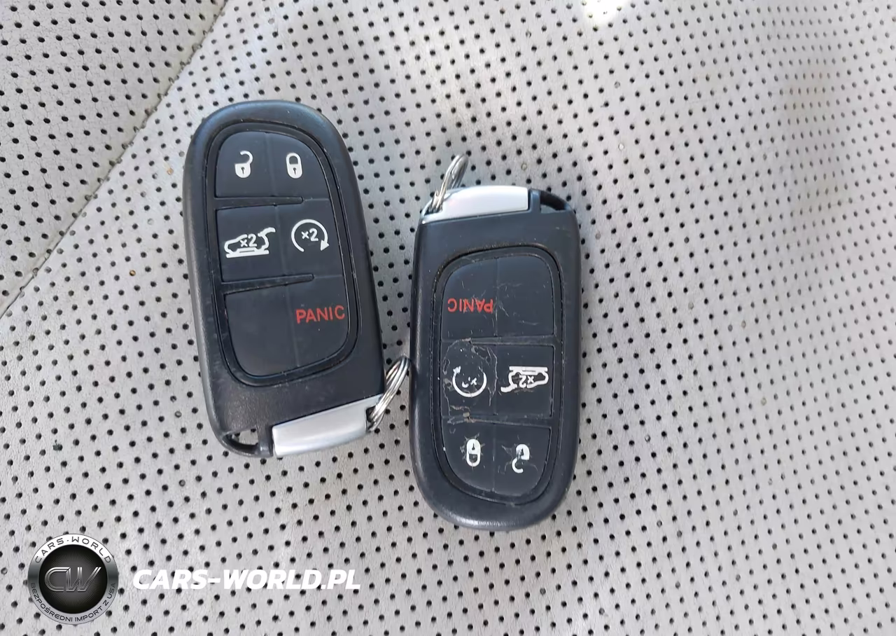 2019 Jeep Cherokee Limited 4X4 VIN:1C4PJMDX0KD223516 - 10