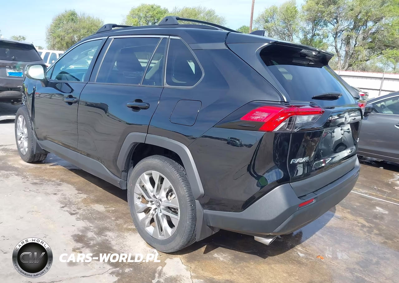 2024 Toyota Rav4 Xle Premium VIN:2T3C1RFV2RW302447 - 3