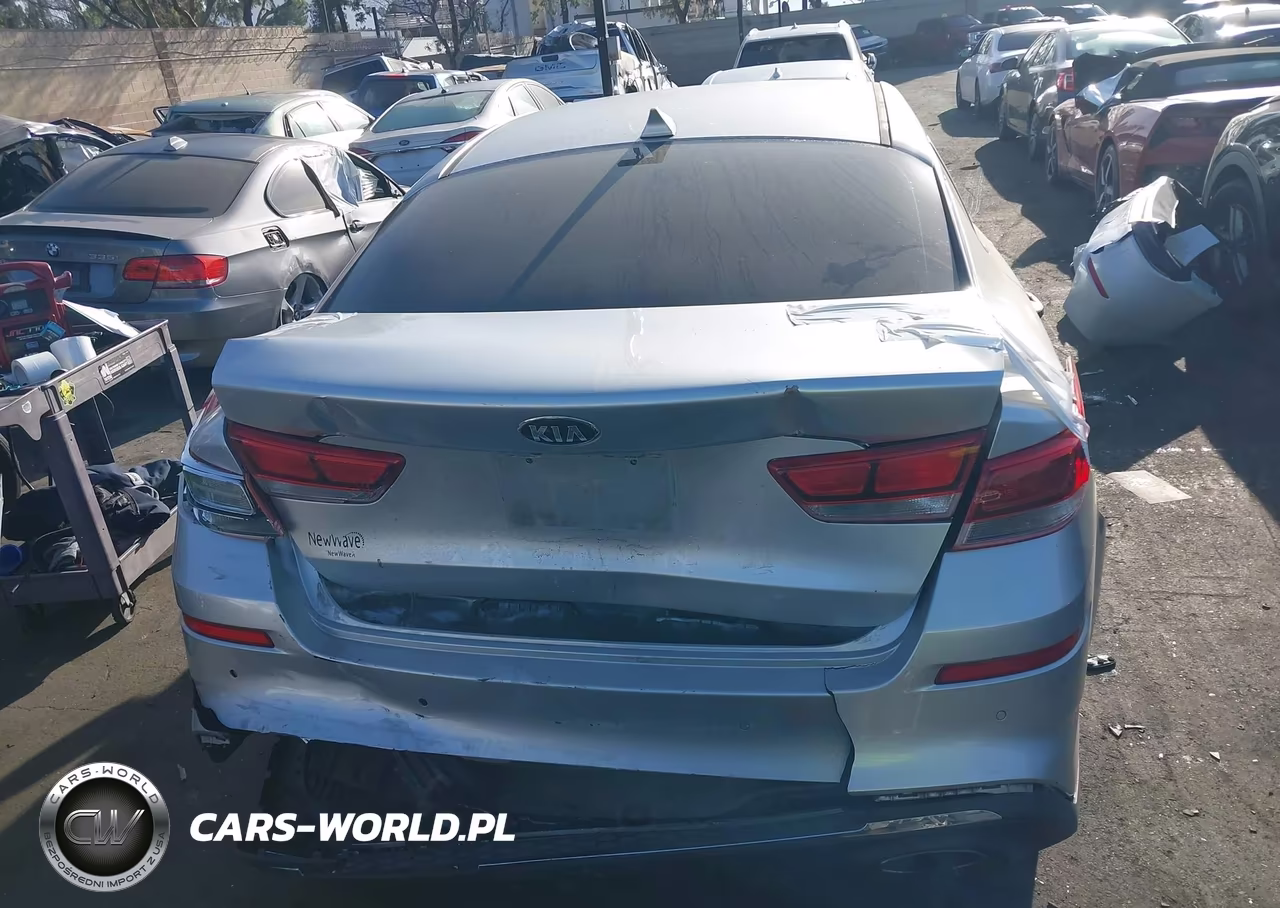 2019 Kia Optima Lx VIN:5XXGT4L33KG297656 - 17