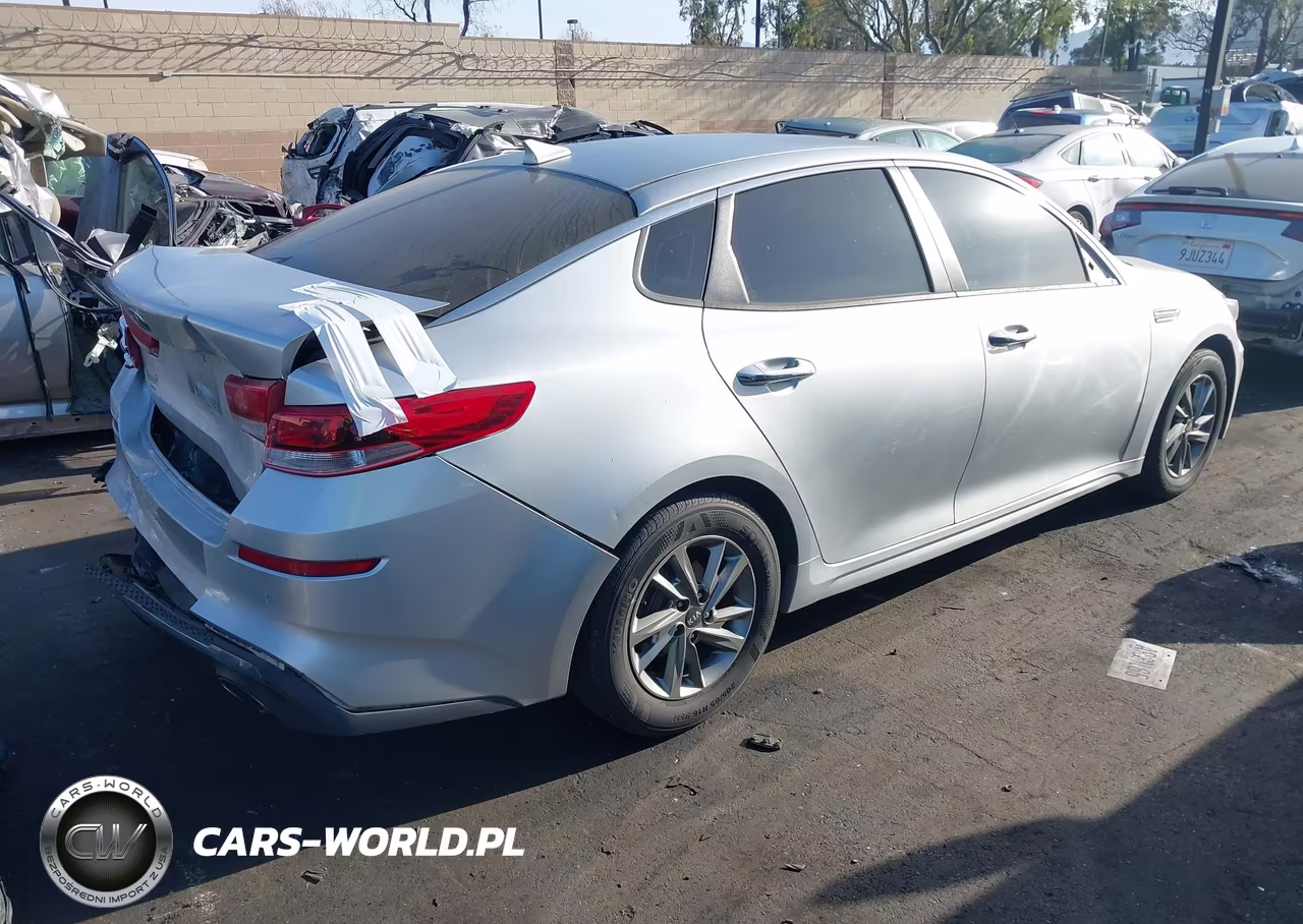 2019 Kia Optima Lx VIN:5XXGT4L33KG297656 - 4