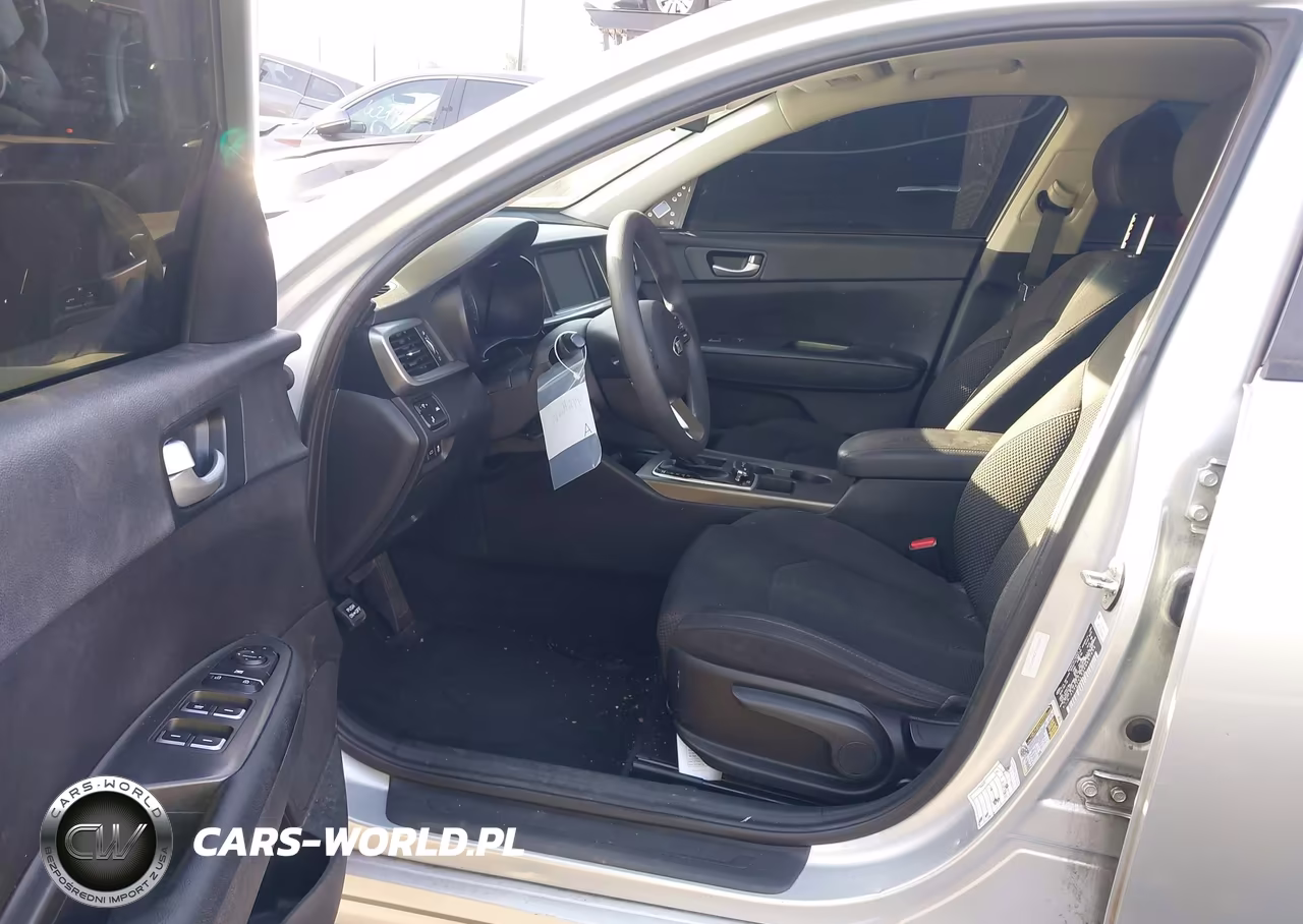 2019 Kia Optima Lx VIN:5XXGT4L33KG297656 - 5