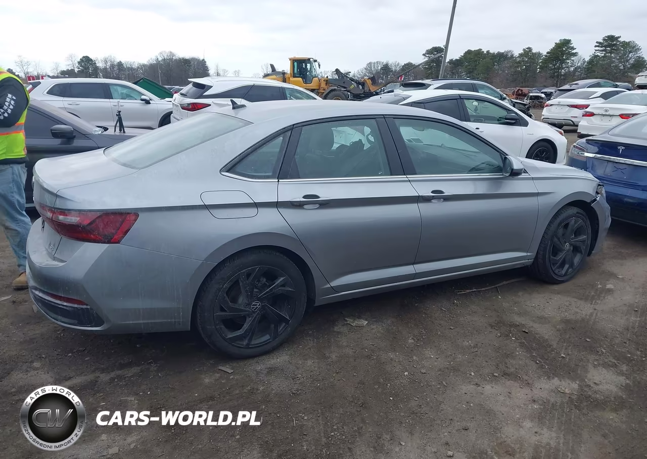 2025 Volkswagen Jetta 1.5T Se VIN:3VWEX7BU2SM028289 - 13
