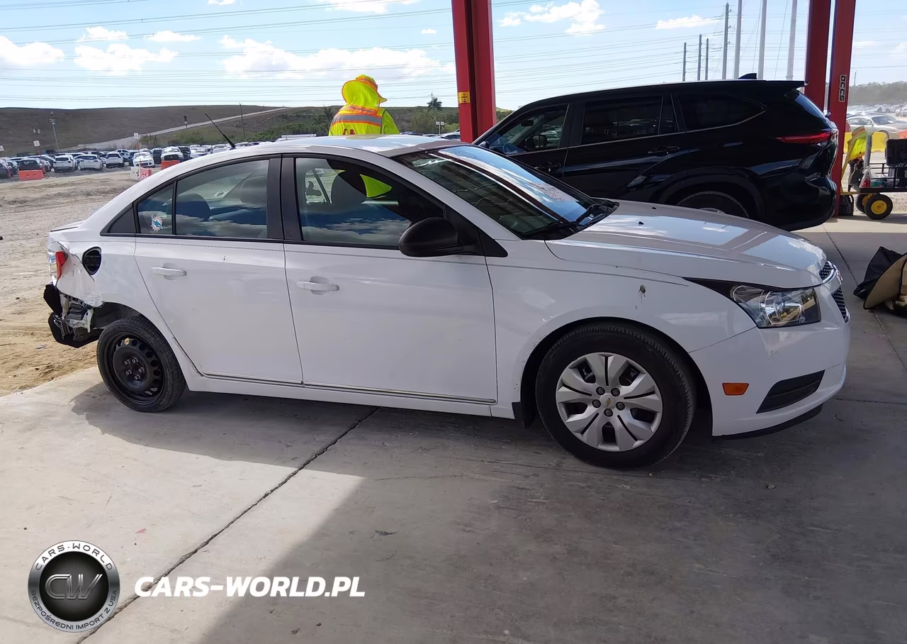 2014 Chevrolet Cruze Ls Auto VIN:1G1PA5SH7E7215006 - 13