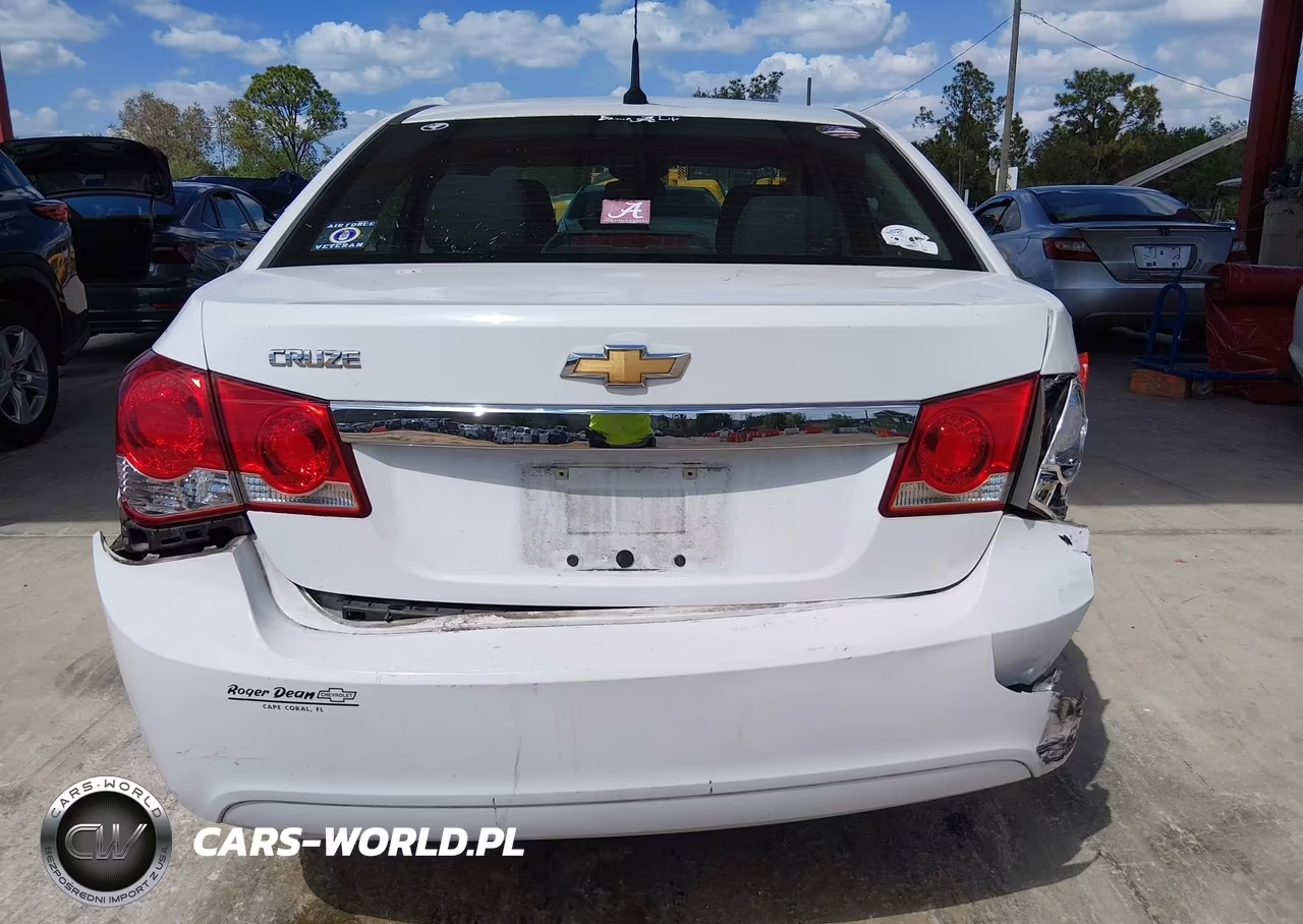 2014 Chevrolet Cruze Ls Auto VIN:1G1PA5SH7E7215006 - 16
