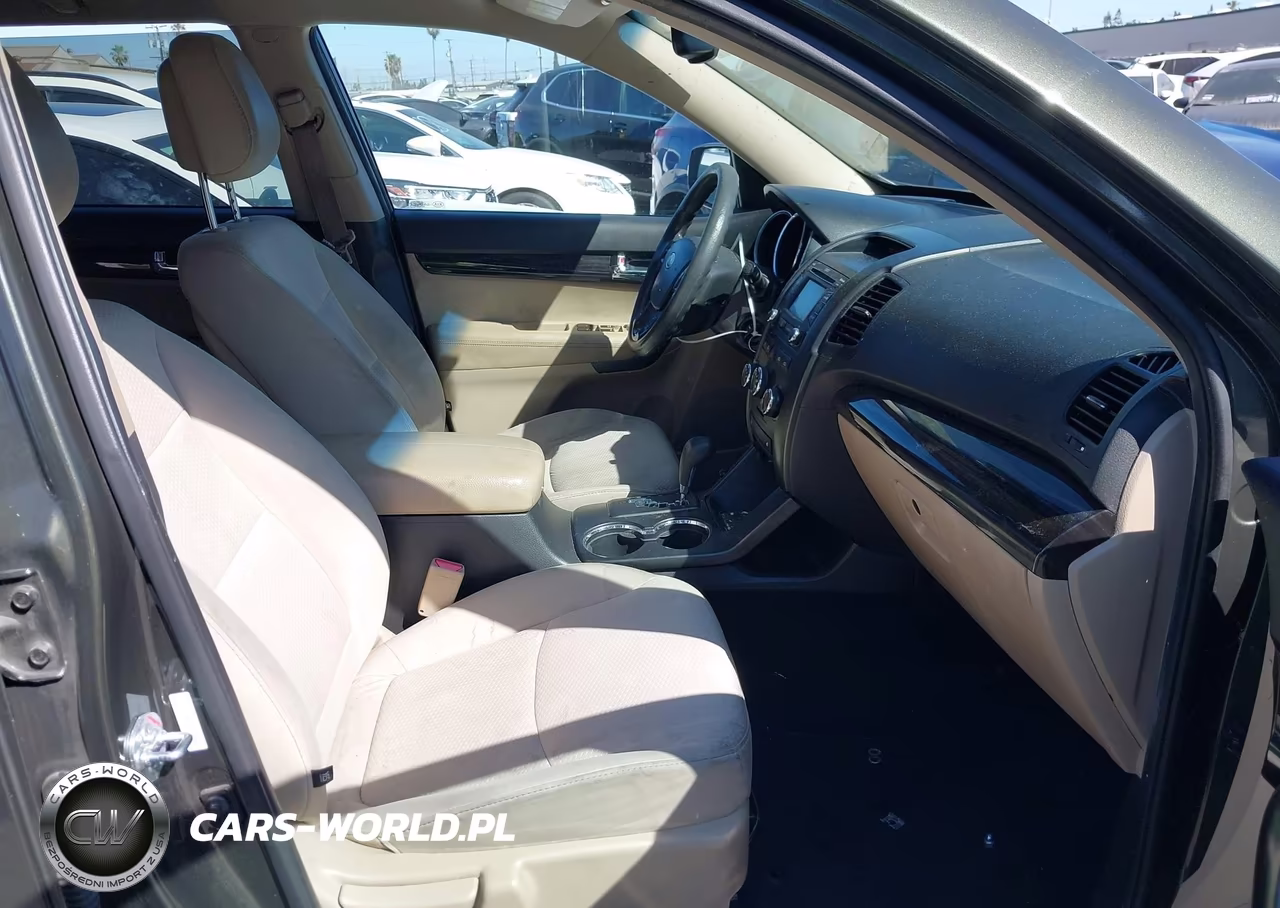2013 Kia Sorento Lx V6 VIN:5XYKT4A25DG332250 - 5