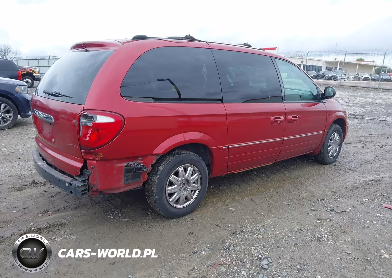 2005 Chrysler Town & Country Limited VIN:2C8GP64L45R321584 - 4