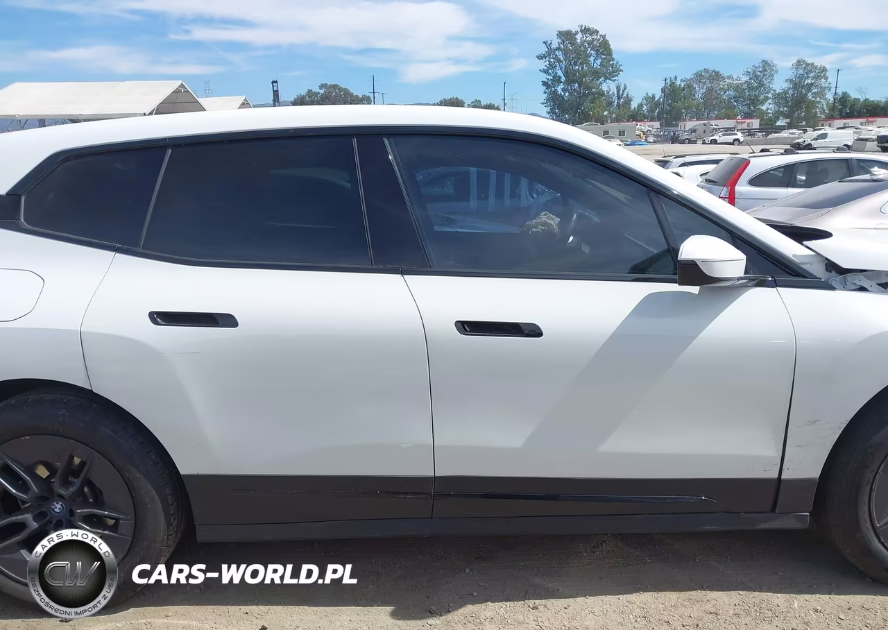 2024 BMW Ix xDrive50 VIN:WB523CF01RCR96800 - 14