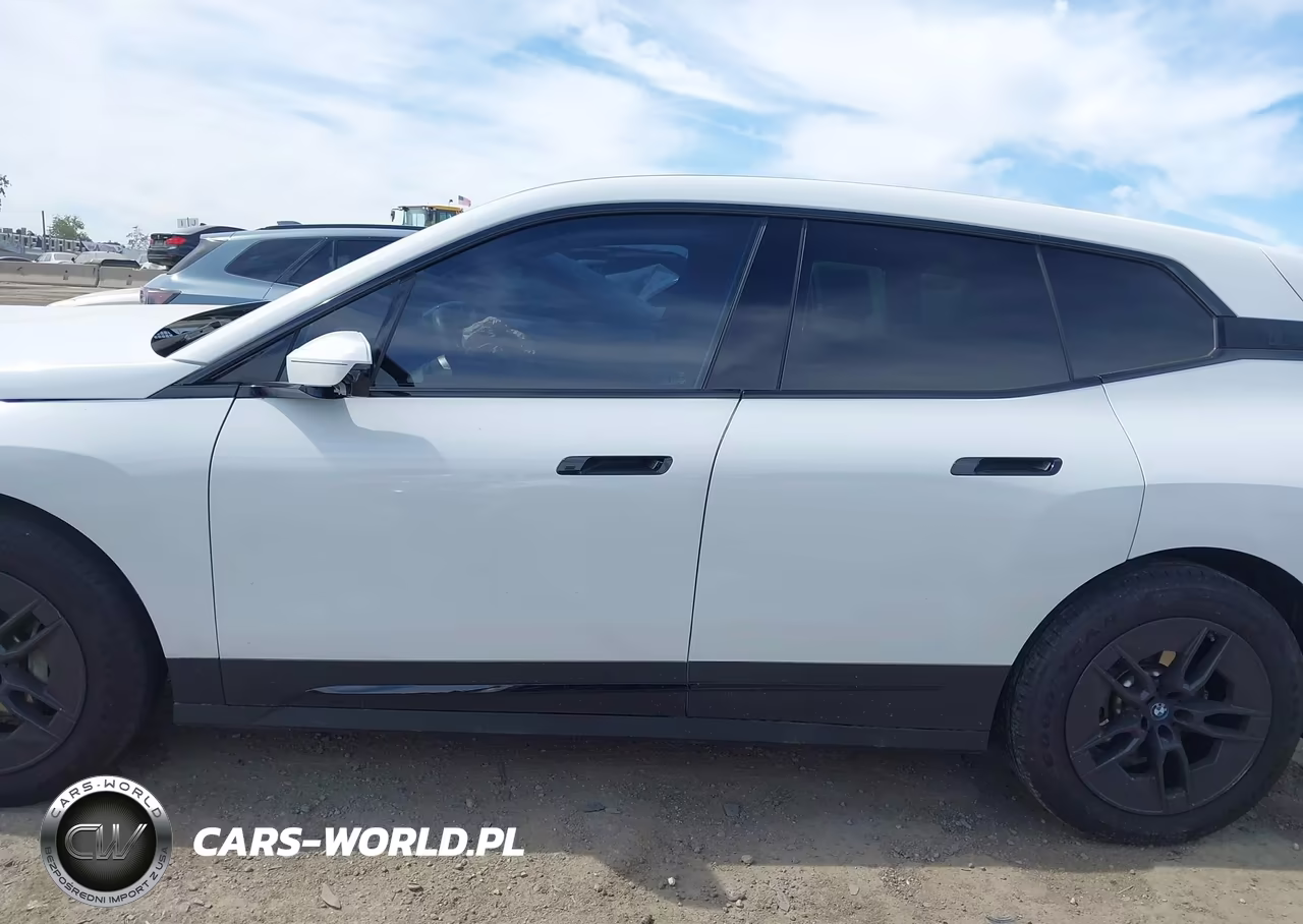 2024 BMW Ix xDrive50 VIN:WB523CF01RCR96800 - 15