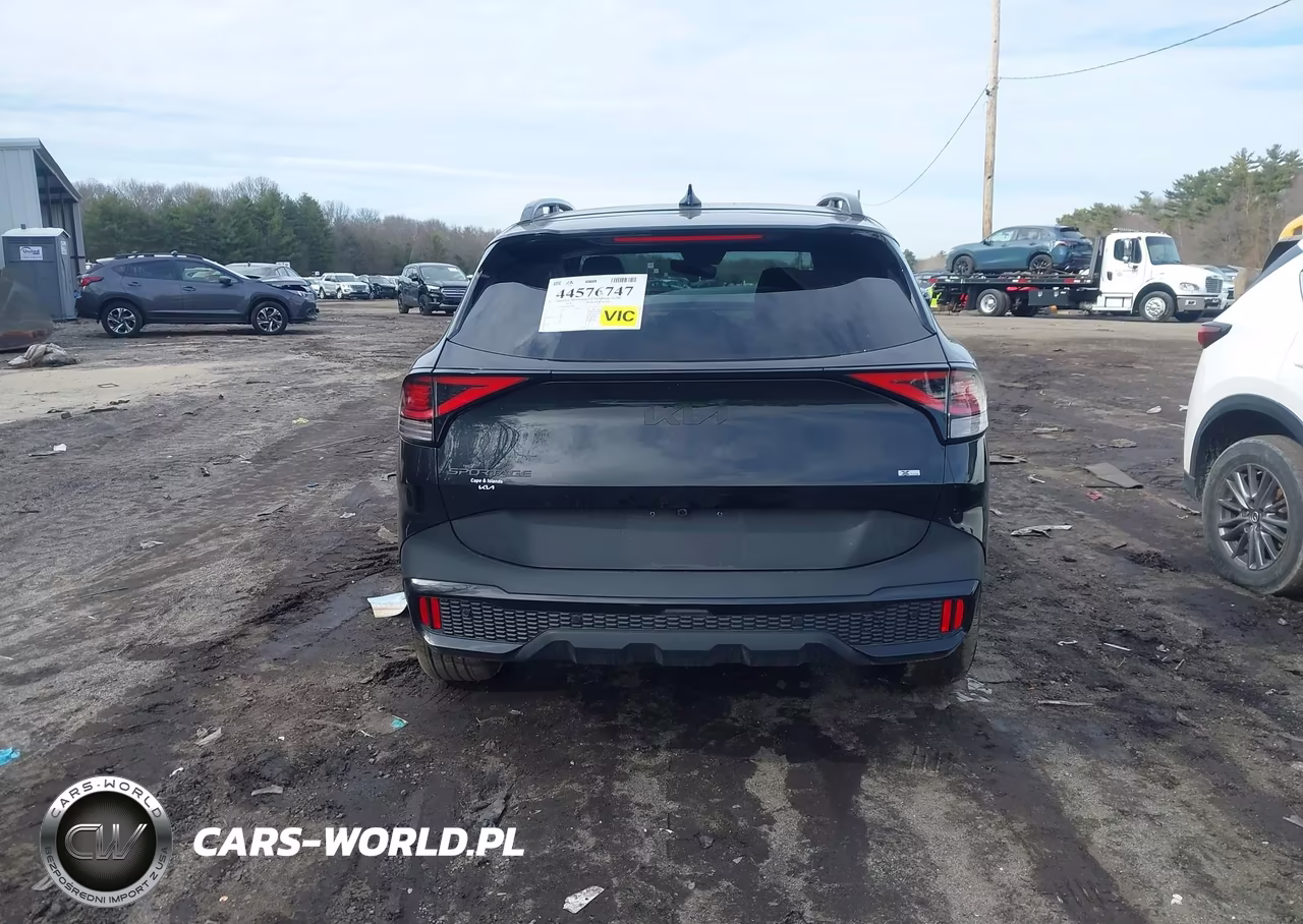 2025 Kia Sportage Plug-In Hybrid X-Line VIN:KNDPYDDH0S7228945 - 17