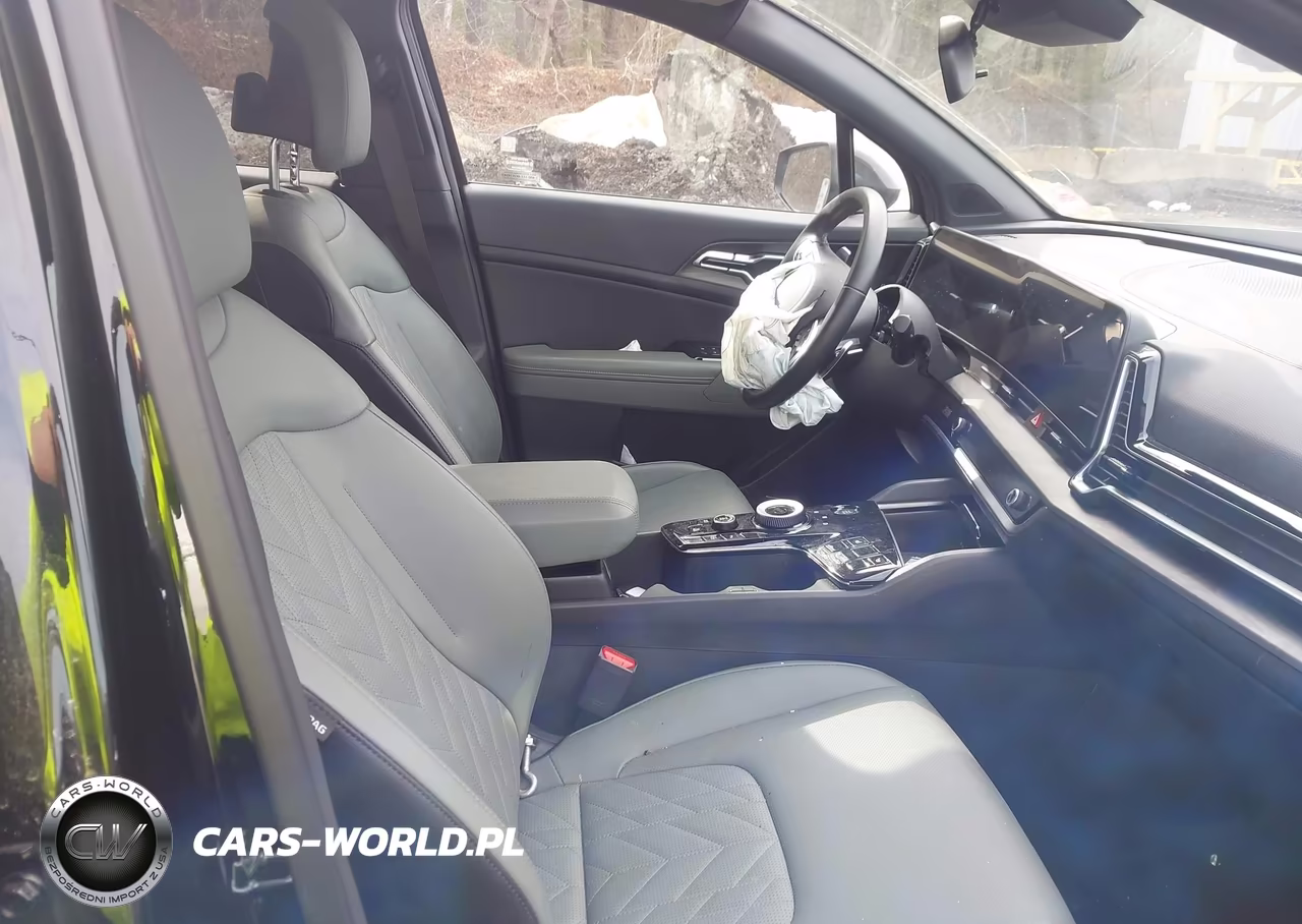 2025 Kia Sportage Plug-In Hybrid X-Line VIN:KNDPYDDH0S7228945 - 5