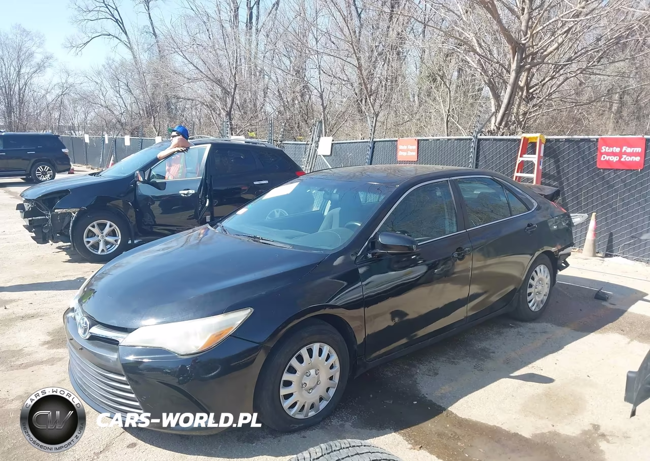 2015 Toyota Camry Hybrid Le VIN:4T1BD1FKXFU142784 - 2