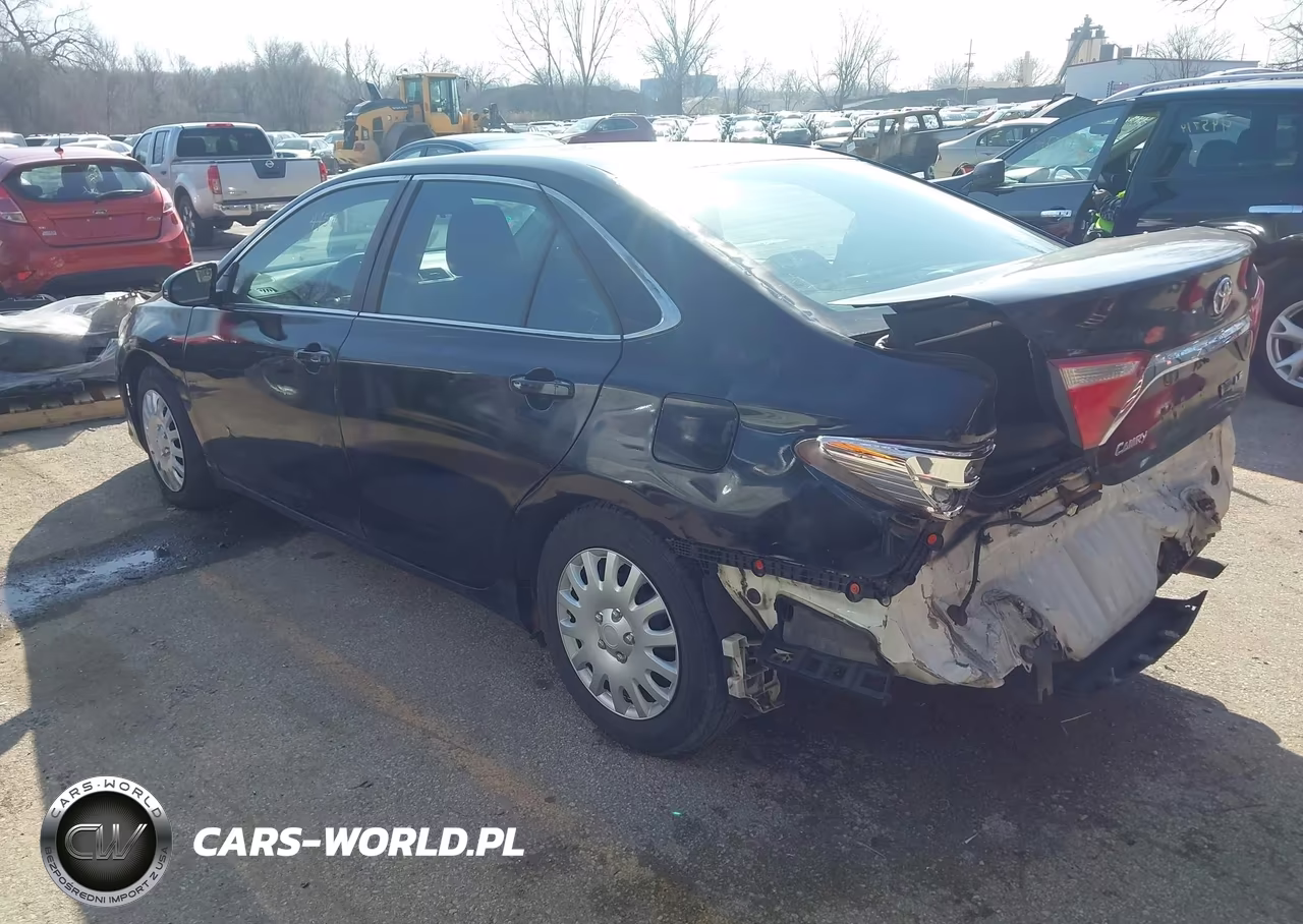 2015 Toyota Camry Hybrid Le VIN:4T1BD1FKXFU142784 - 3