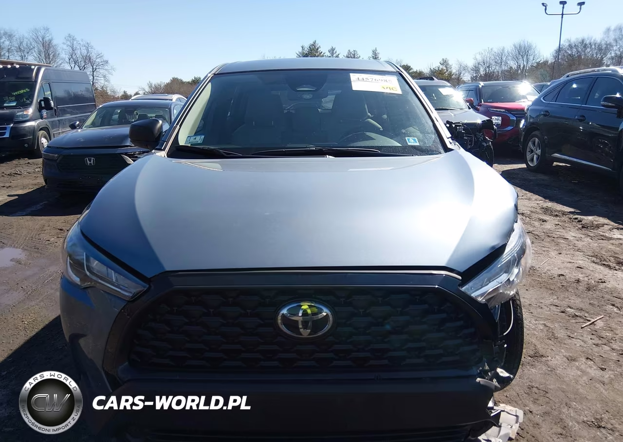 2025 Toyota Corolla Cross L VIN:7MUAAABG3SV130331 - 11
