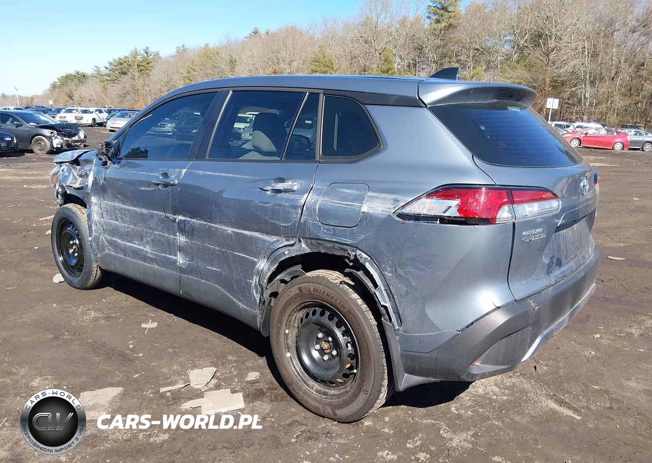 2025 Toyota Corolla Cross L VIN:7MUAAABG3SV130331 - 3