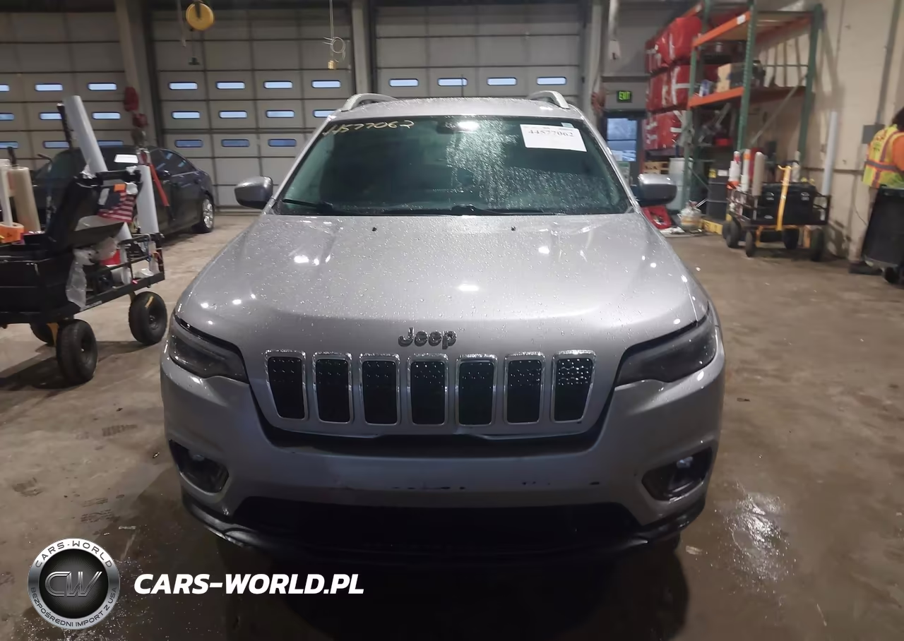 2019 Jeep Cherokee Latitude Plus Fwd VIN:1C4PJLLB5KD184597 - 10