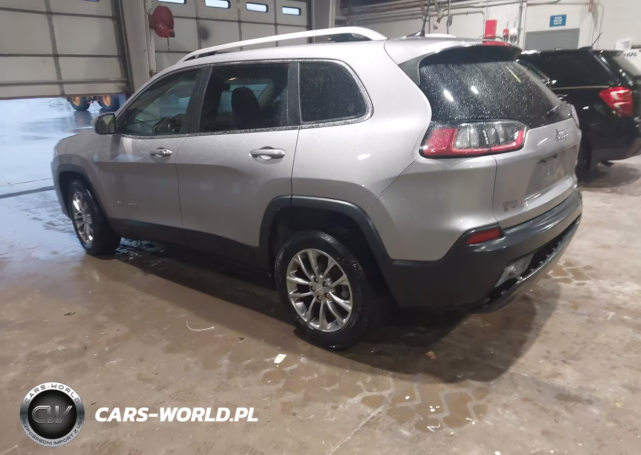 2019 Jeep Cherokee Latitude Plus Fwd VIN:1C4PJLLB5KD184597 - 3