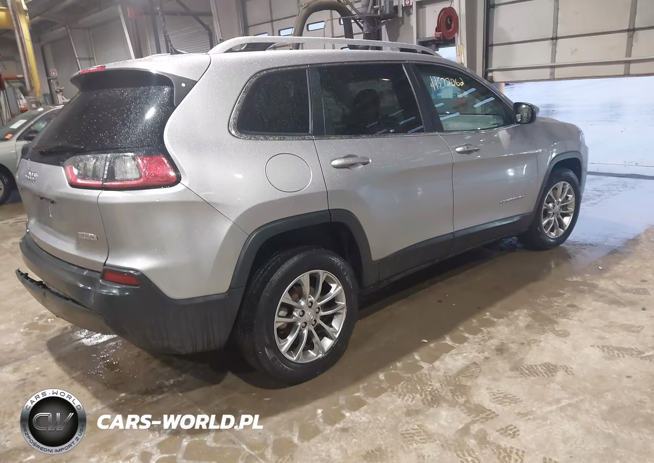 2019 Jeep Cherokee Latitude Plus Fwd VIN:1C4PJLLB5KD184597 - 4
