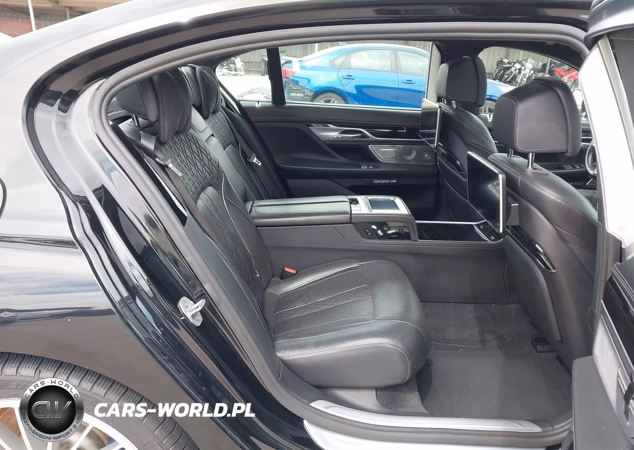 2018 BMW Alpina B7 xDrive VIN:WBA7F2C5XJG856248 - 8