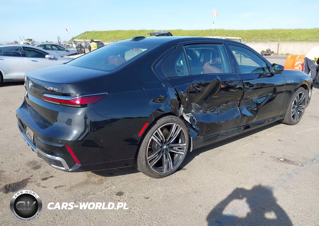 2024 BMW I7 M70 VIN:WBY83EH00RCP70463 - 4