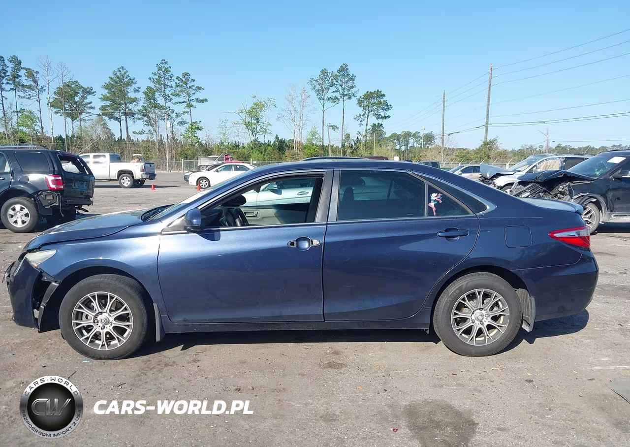 2016 Toyota Camry Le VIN:4T1BF1FK7GU502315 - 14