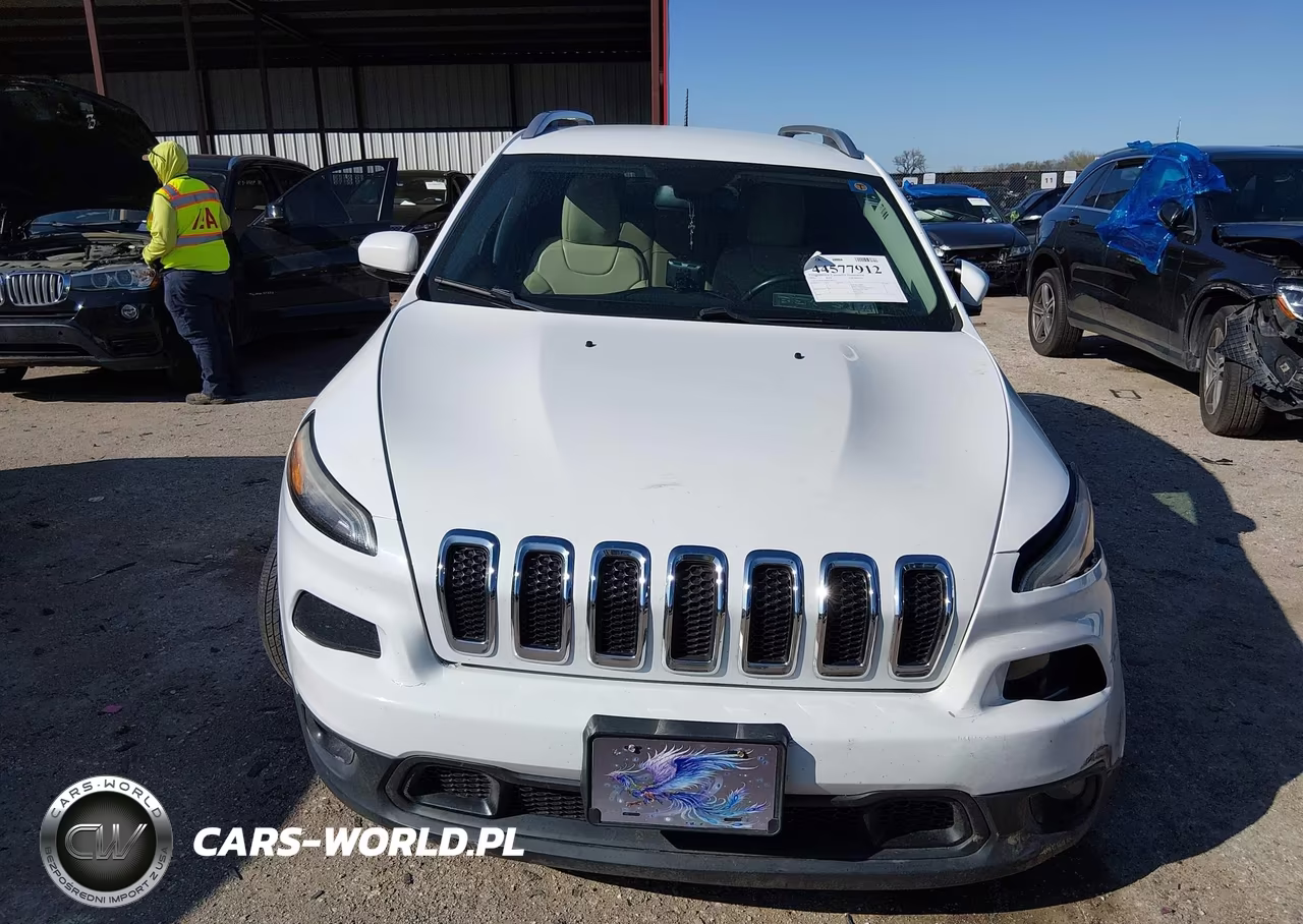 2016 Jeep Cherokee Latitude VIN:1C4PJLCS4GW363712 - 12