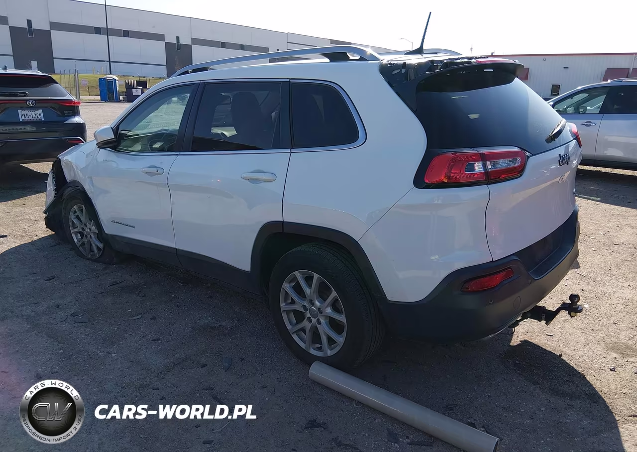 2016 Jeep Cherokee Latitude VIN:1C4PJLCS4GW363712 - 3