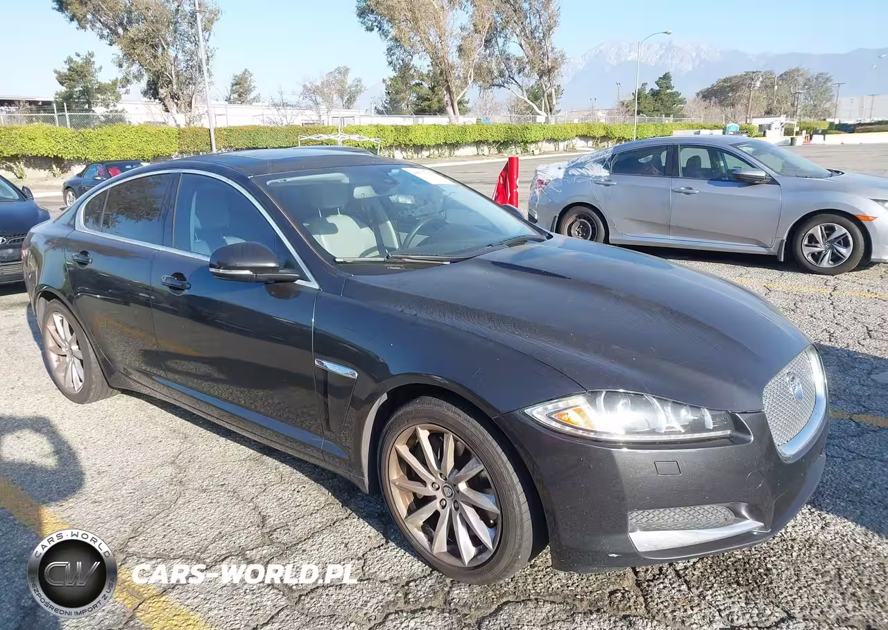 2012 Jaguar Xf