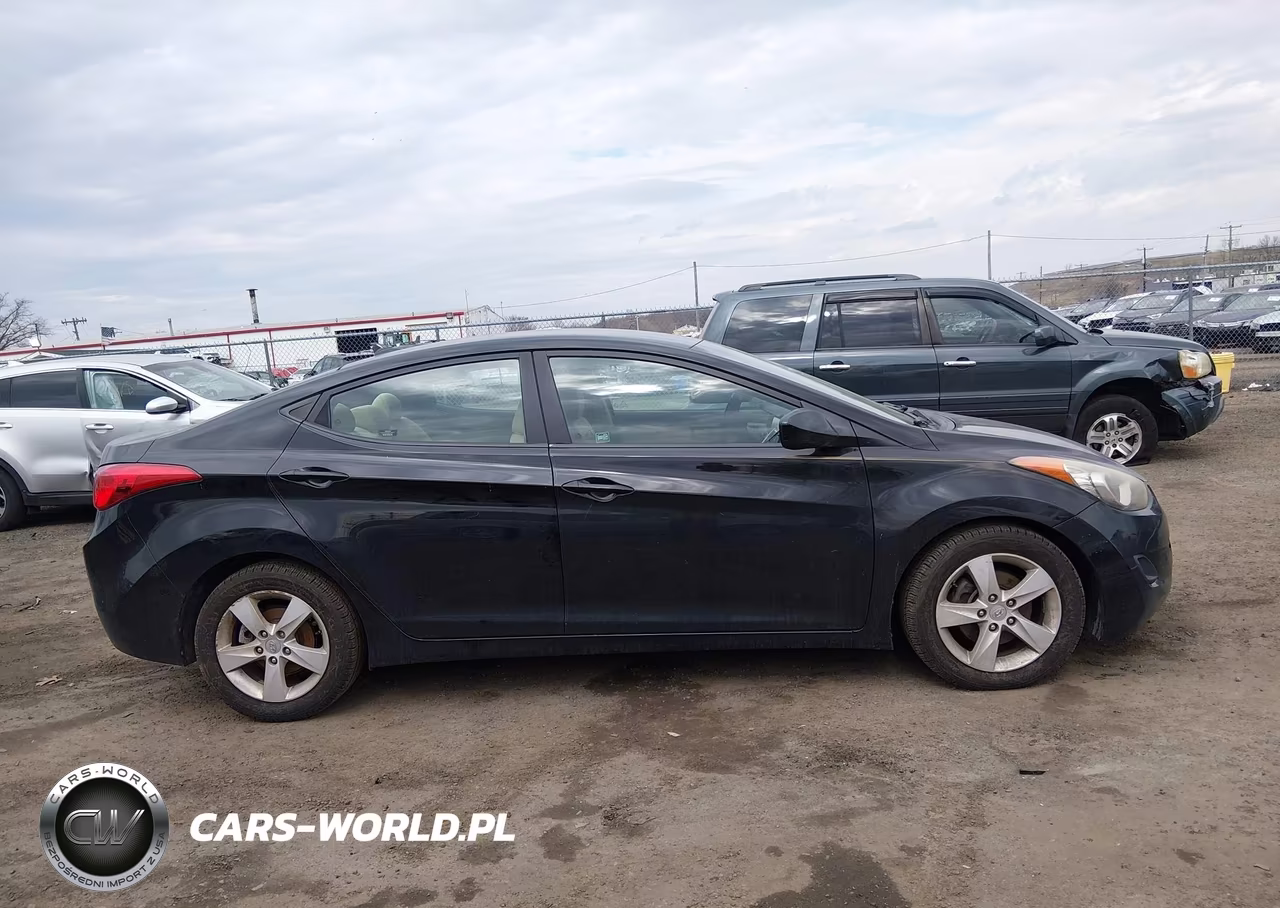 2011 Hyundai Elantra Gls VIN:5NPDH4AE7BH015838 - 13