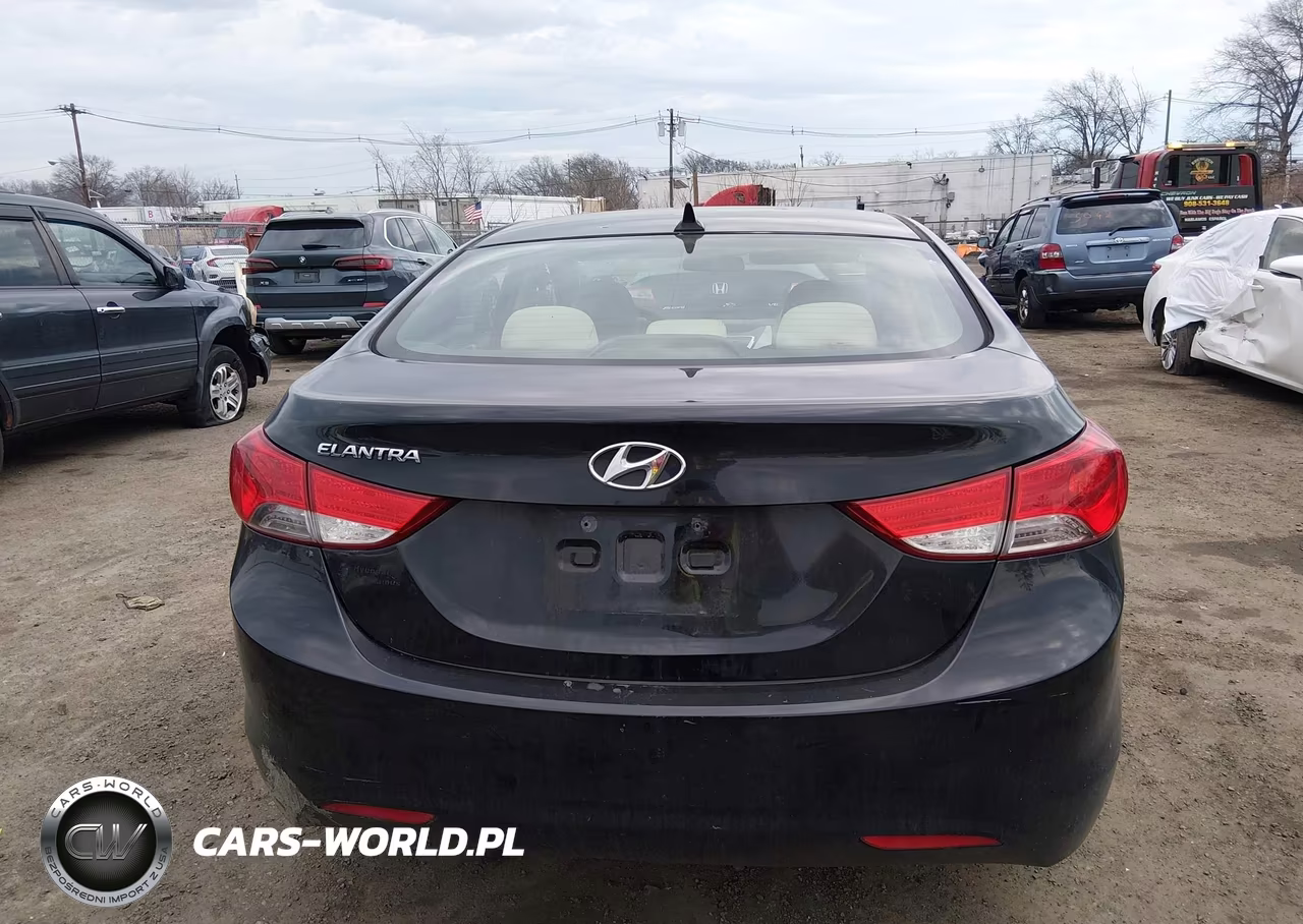 2011 Hyundai Elantra Gls VIN:5NPDH4AE7BH015838 - 16