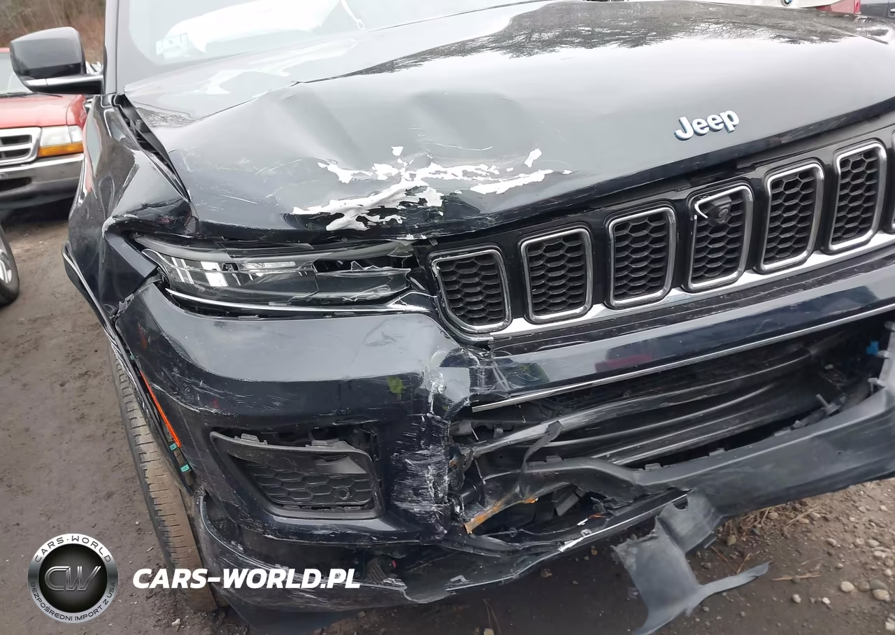 2023 Jeep Grand Cherokee 4Xe Overland VIN:1C4RJYD66P8836974 - 6