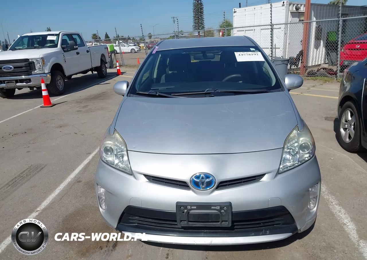 2014 Toyota Prius Three VIN:JTDKN3DU4E0358203 - 12