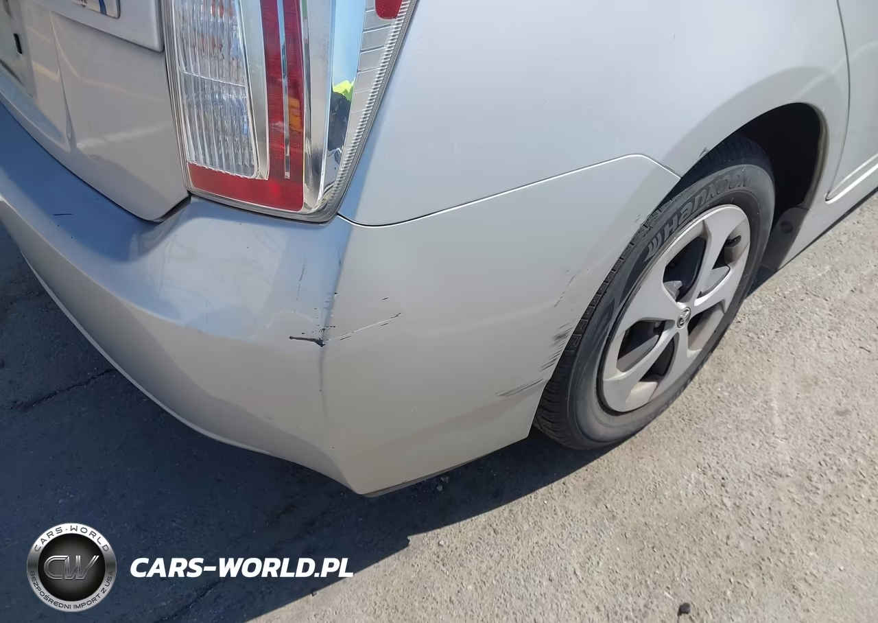 2014 Toyota Prius Three VIN:JTDKN3DU4E0358203 - 17