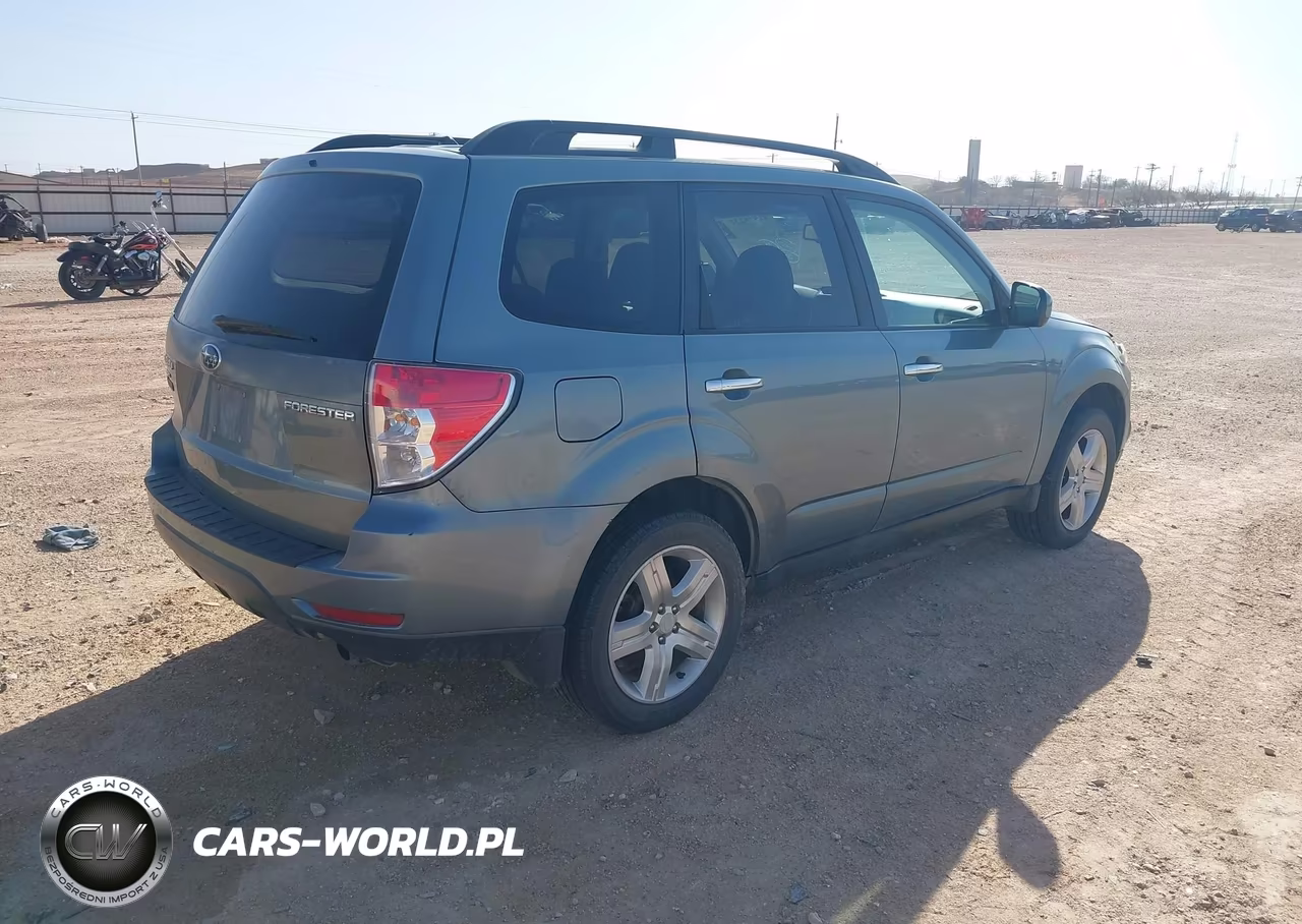 2010 Subaru Forester 2.5X Premium VIN:JF2SH6CC7AH729305 - 4