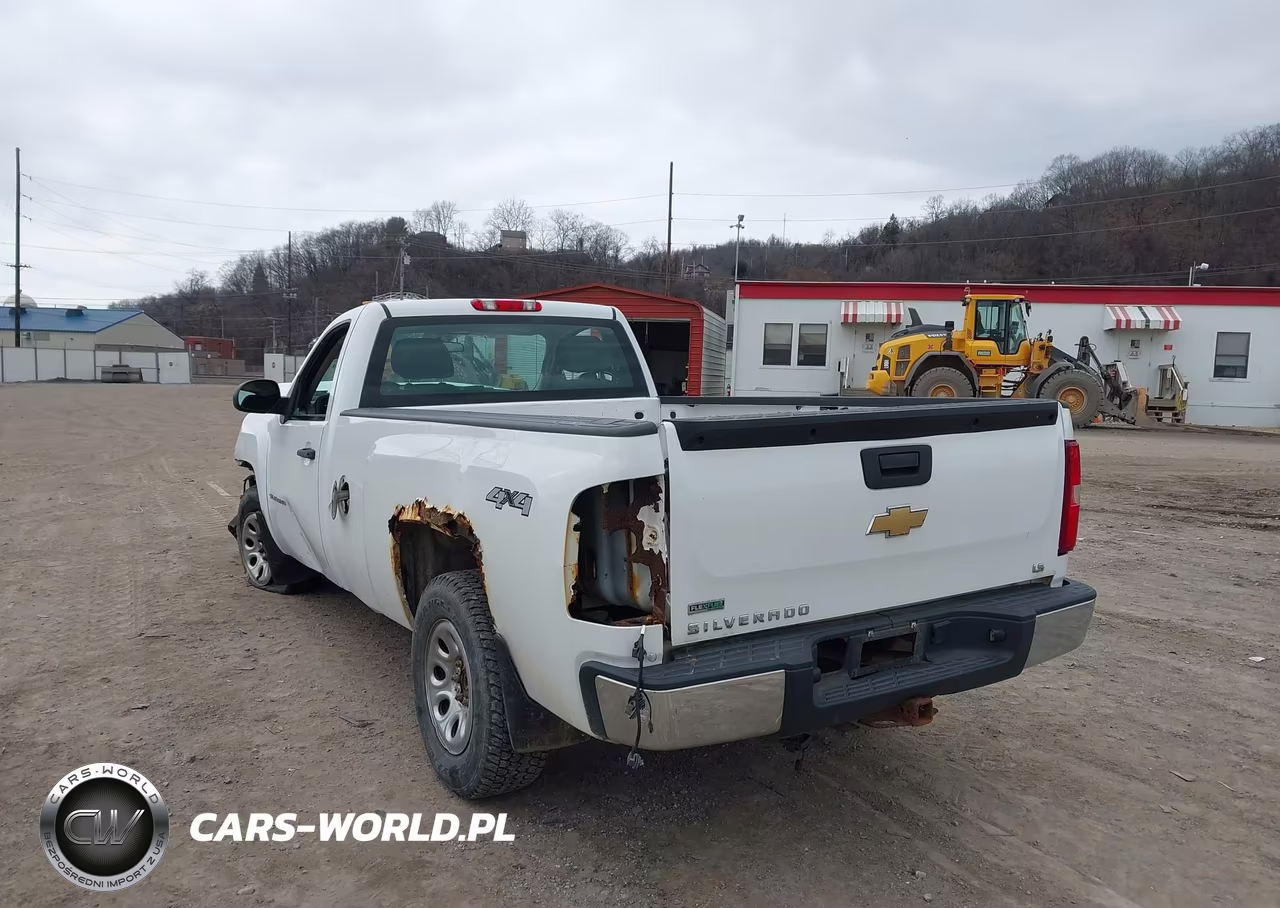 2011 Chevrolet Silverado 1500 Work Truck VIN:1GCNKPEA2BZ239395 - 3