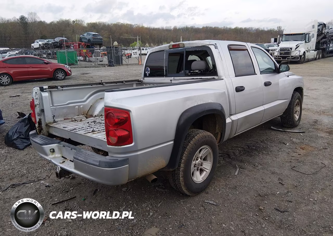 2008 Dodge Dakota Slt VIN:1D7HW48N38S508011 - 4
