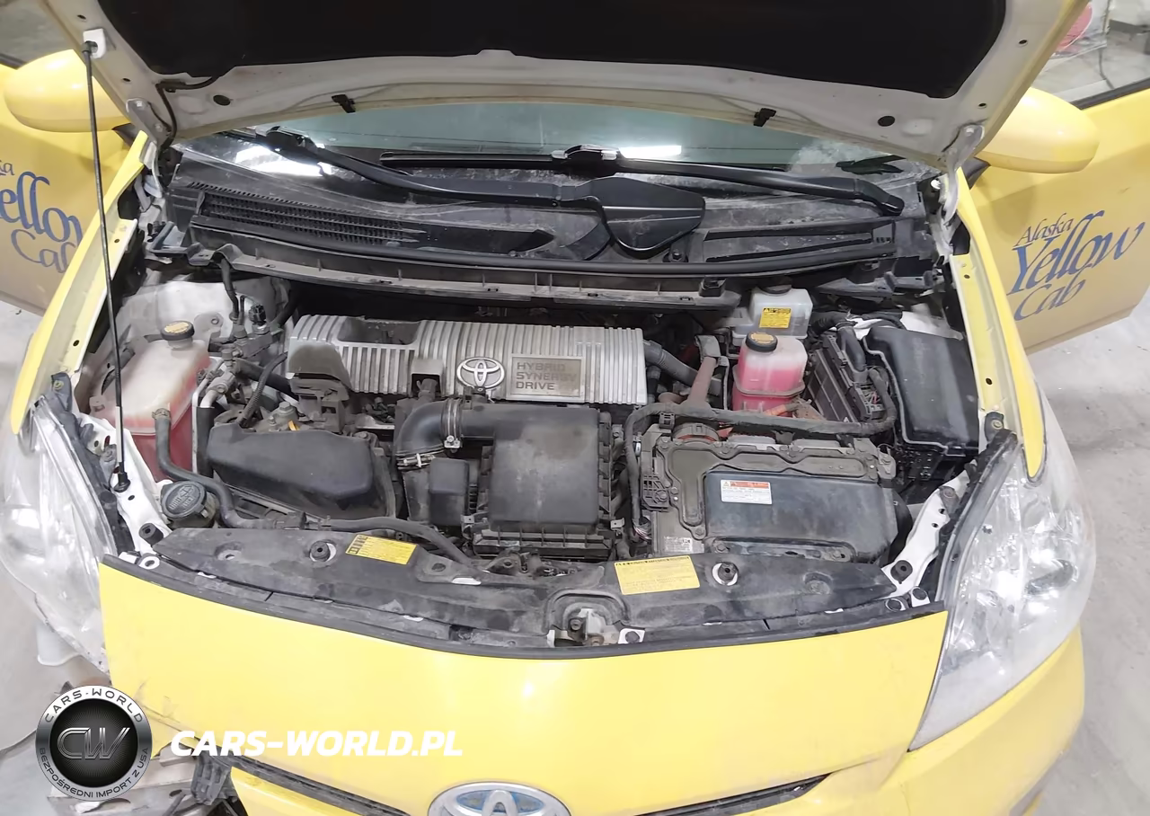2013 Toyota Prius Two VIN:JTDKN3DU2D0344010 - 10