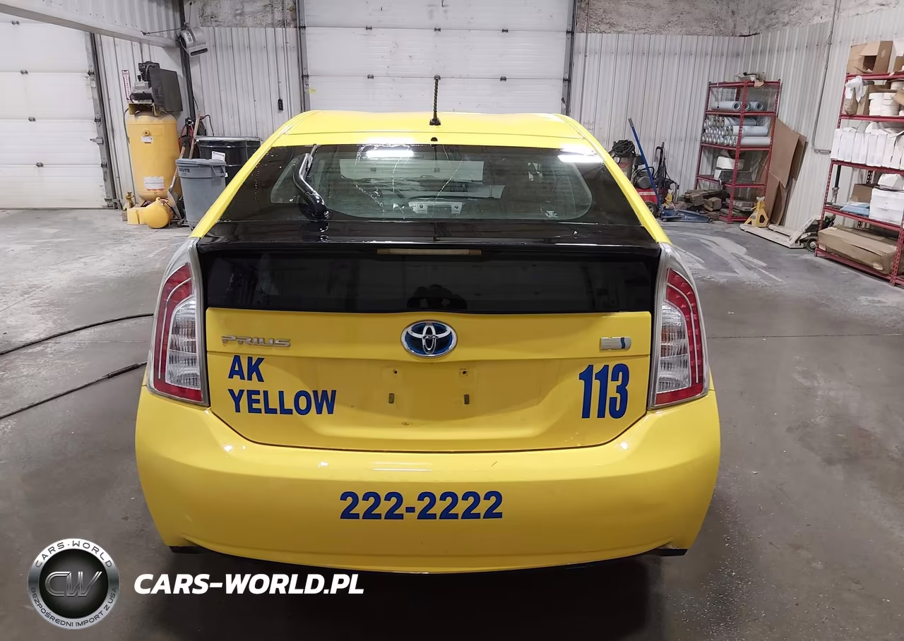 2013 Toyota Prius Two VIN:JTDKN3DU2D0344010 - 17