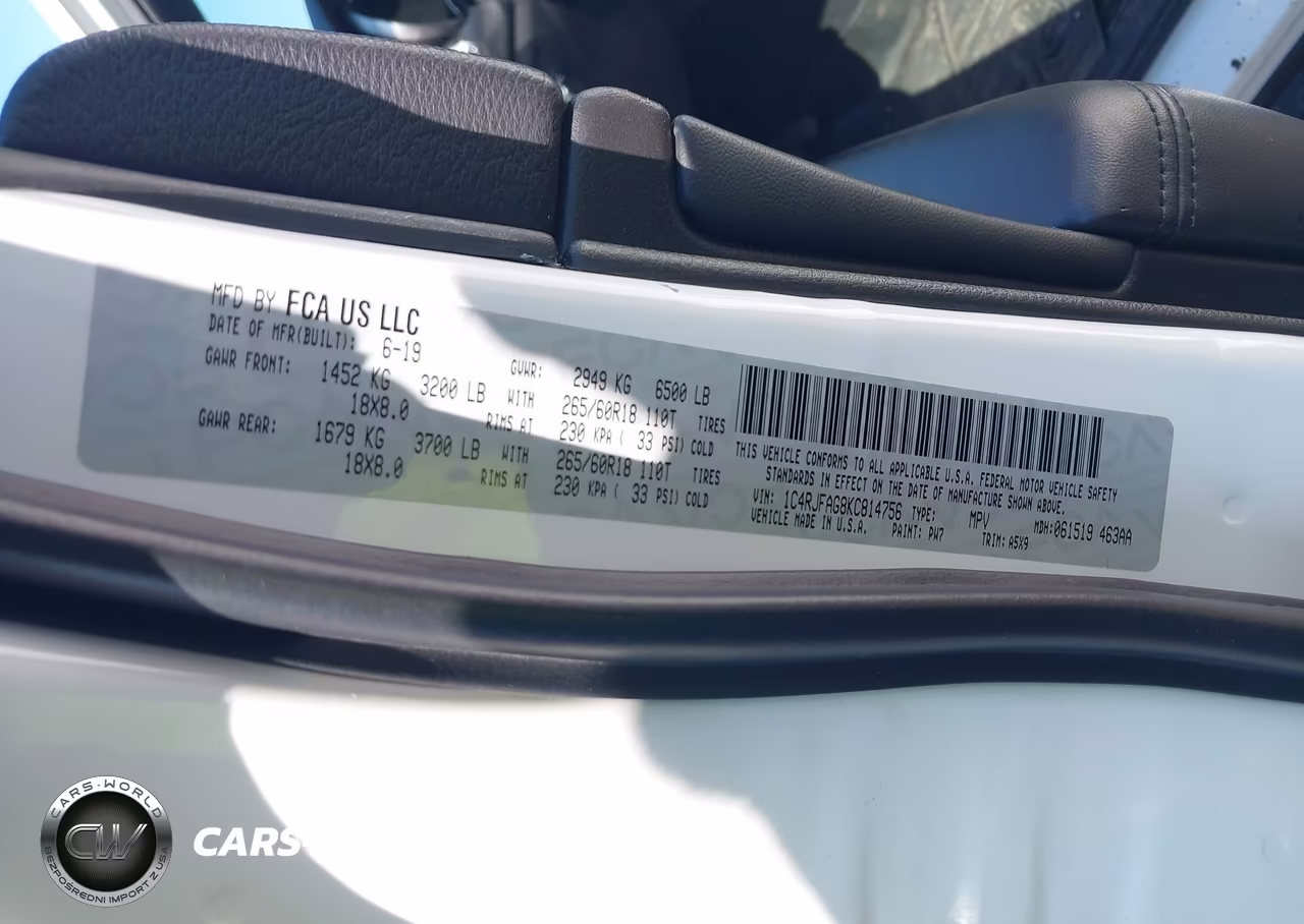 2019 Jeep Grand Cherokee Laredo E 4X4 VIN:1C4RJFAG8KC814756 - 9