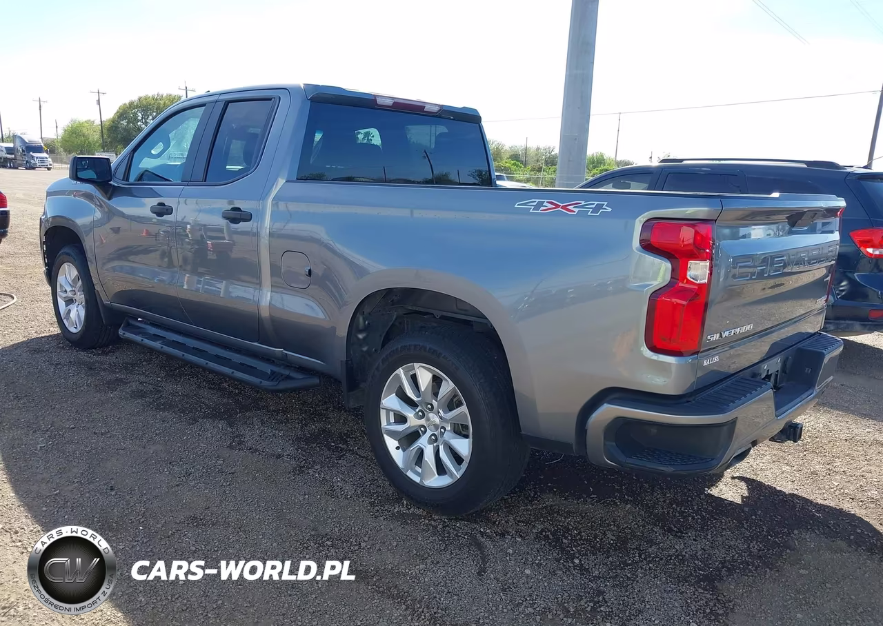 2019 Chevrolet Silverado 1500 Custom VIN:1GCRYBEFXKZ282493 - 3