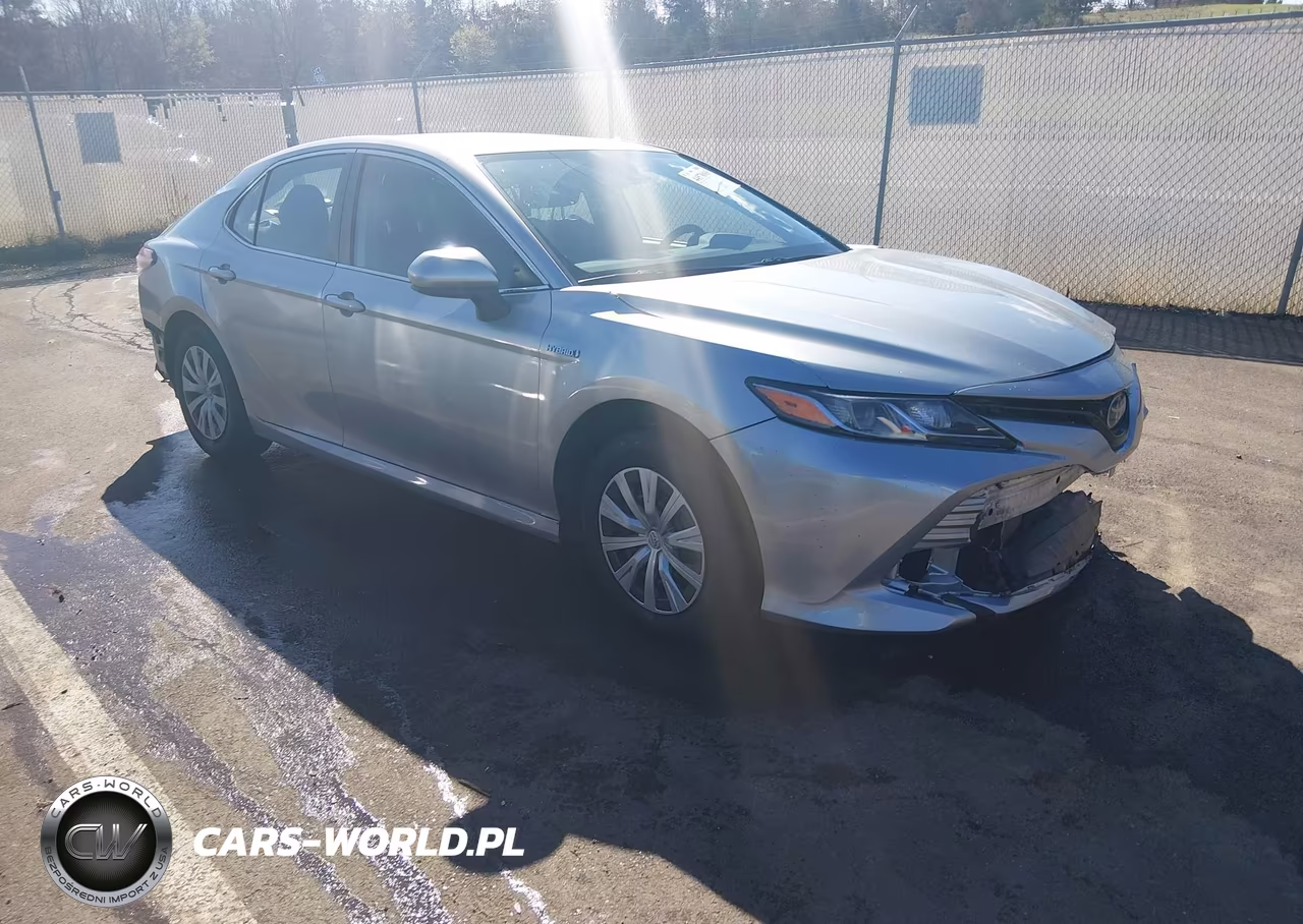 2020 Toyota Camry Le Hybrid