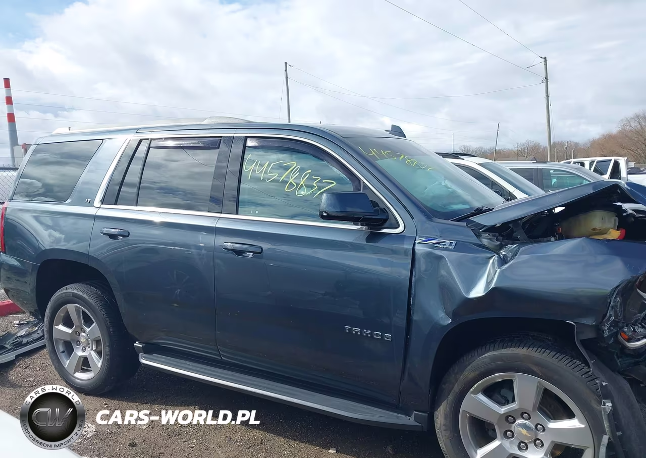 2019 Chevrolet Tahoe Lt VIN:1GNSKBKC1KR205726 - 14