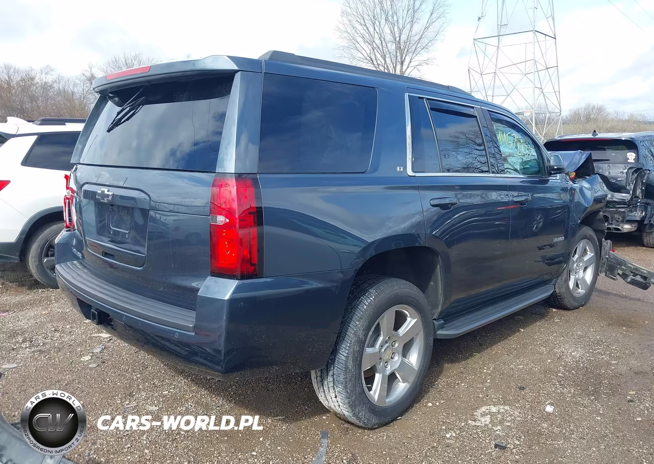 2019 Chevrolet Tahoe Lt VIN:1GNSKBKC1KR205726 - 4