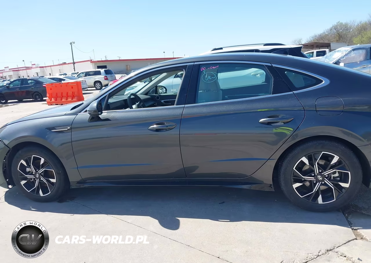 2025 Hyundai Sonata Sel VIN:KMHL64JA3SA473734 - 14