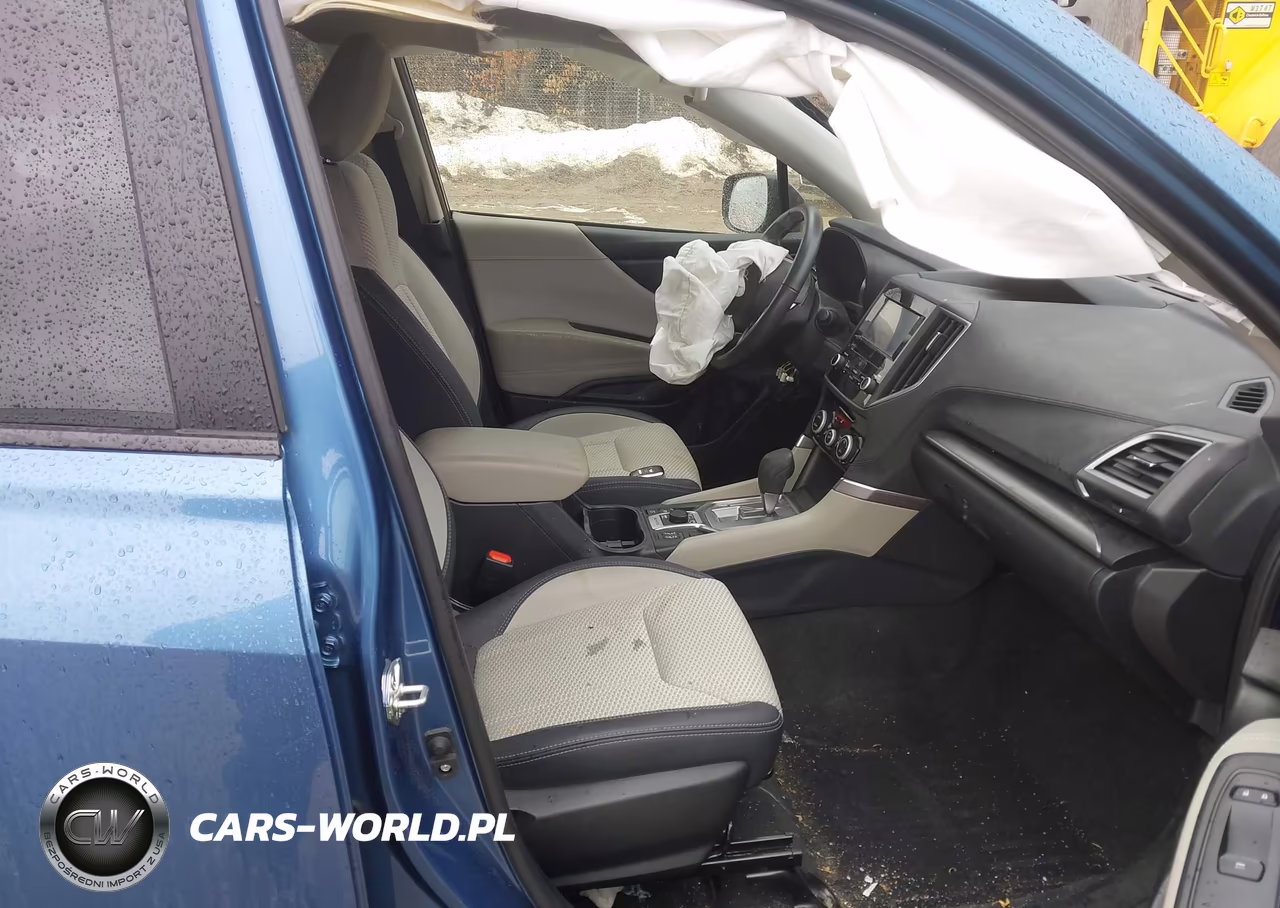 2022 Subaru Forester Premium VIN:JF2SKAEC4NH516643 - 5