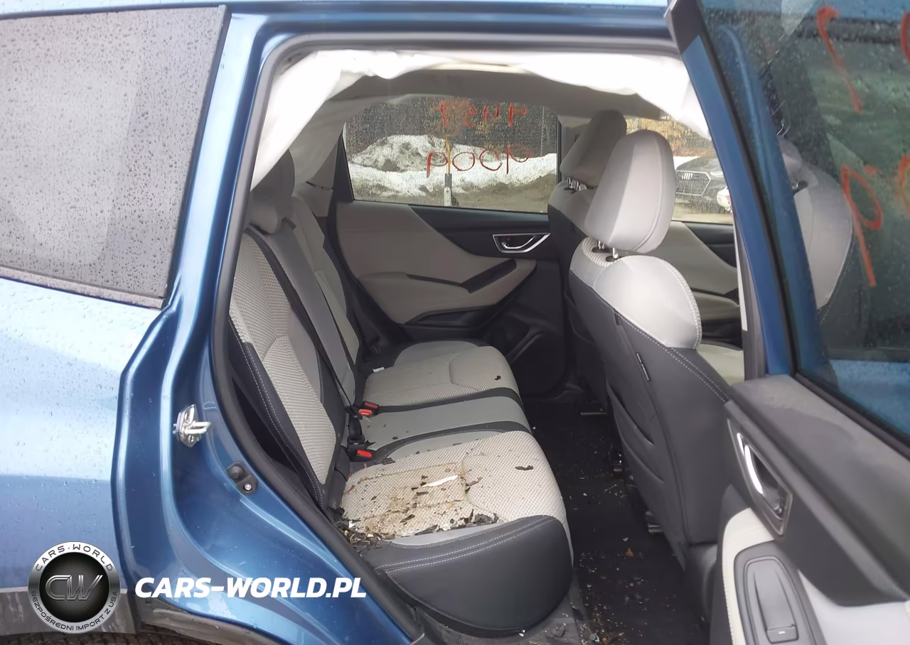 2022 Subaru Forester Premium VIN:JF2SKAEC4NH516643 - 8