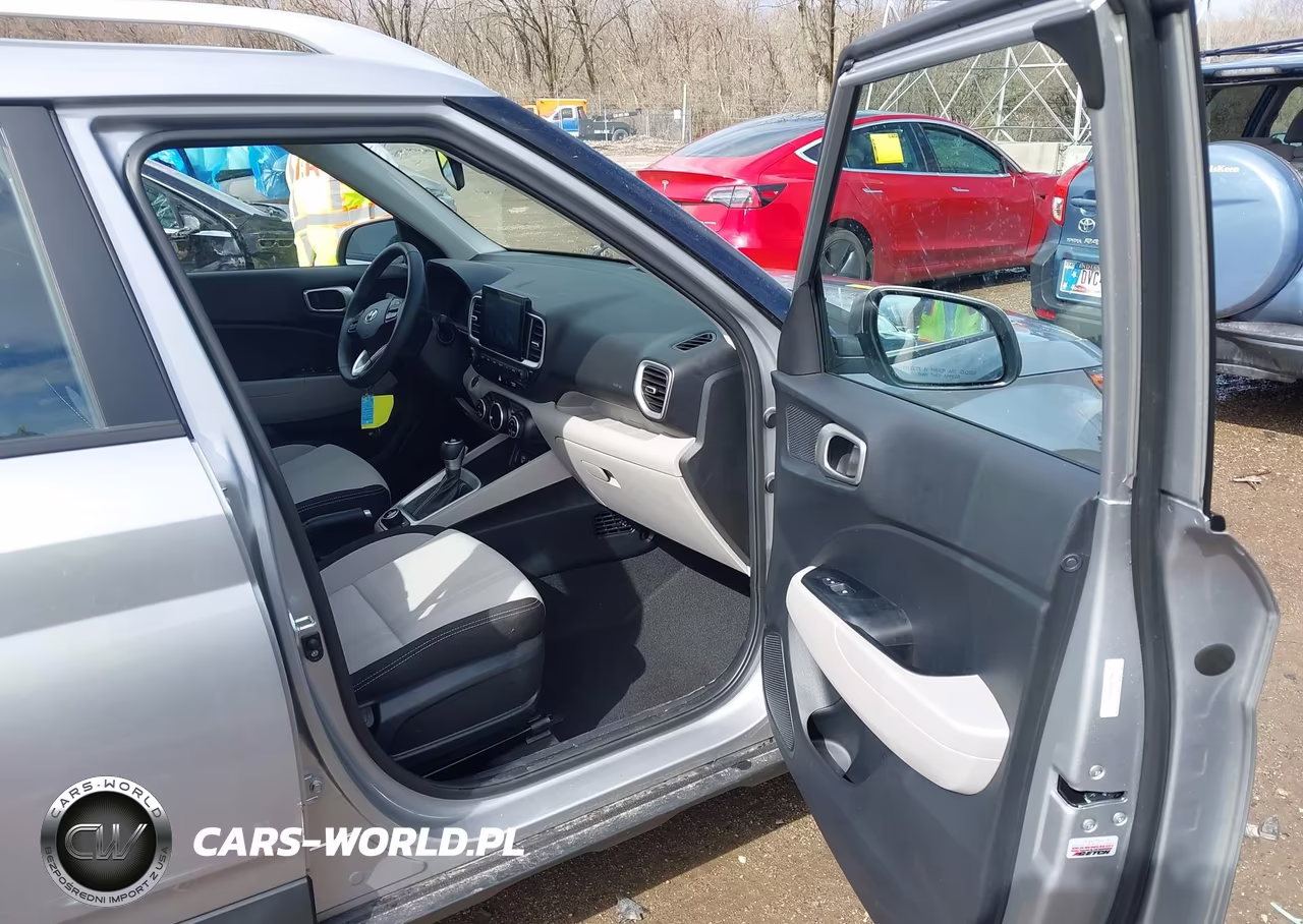 2026 Hyundai Venue Sel VIN:KMHRC8A39TU425716 - 5
